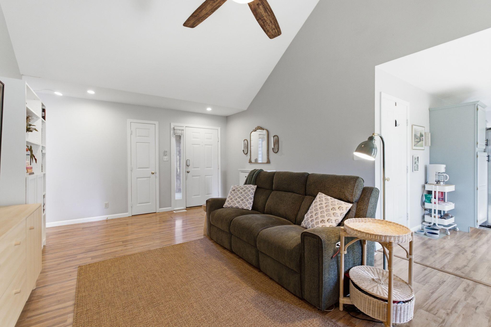 1168 Bay Meadows Drive Property Photo 10