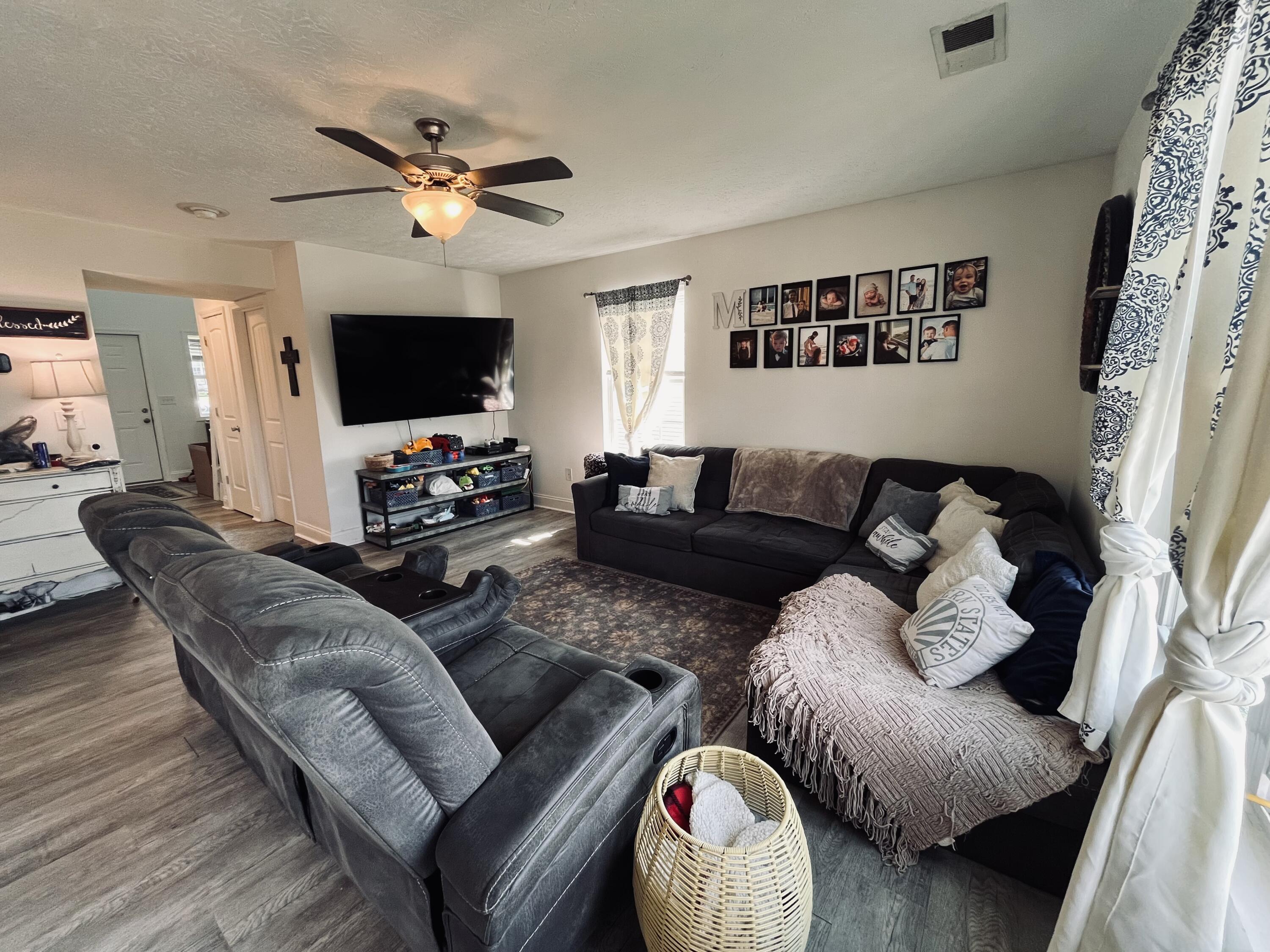 129 Shelby Way Property Photo 5