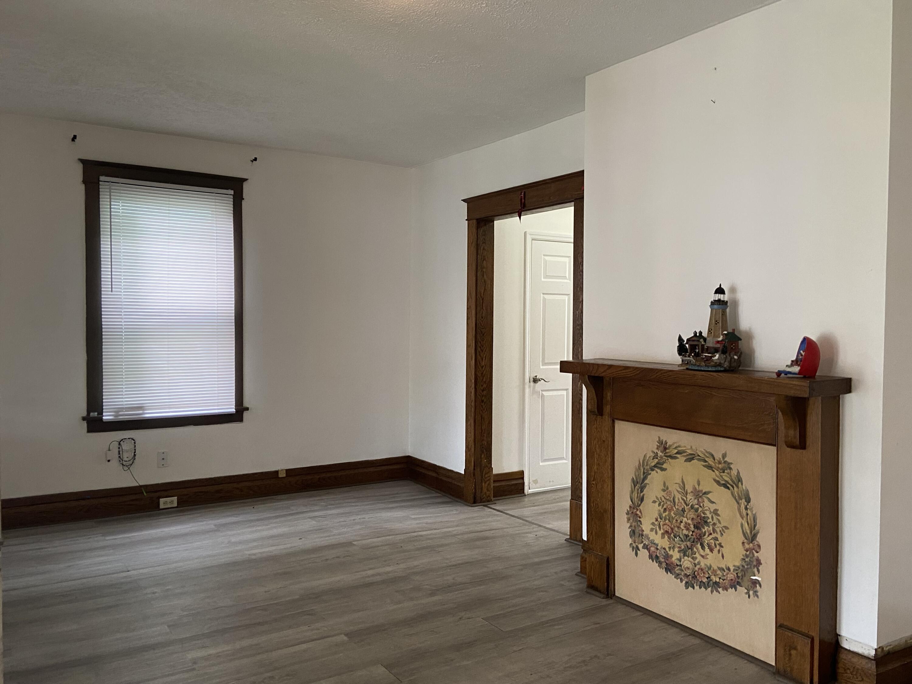 2912 Bath Avenue Property Photo 3