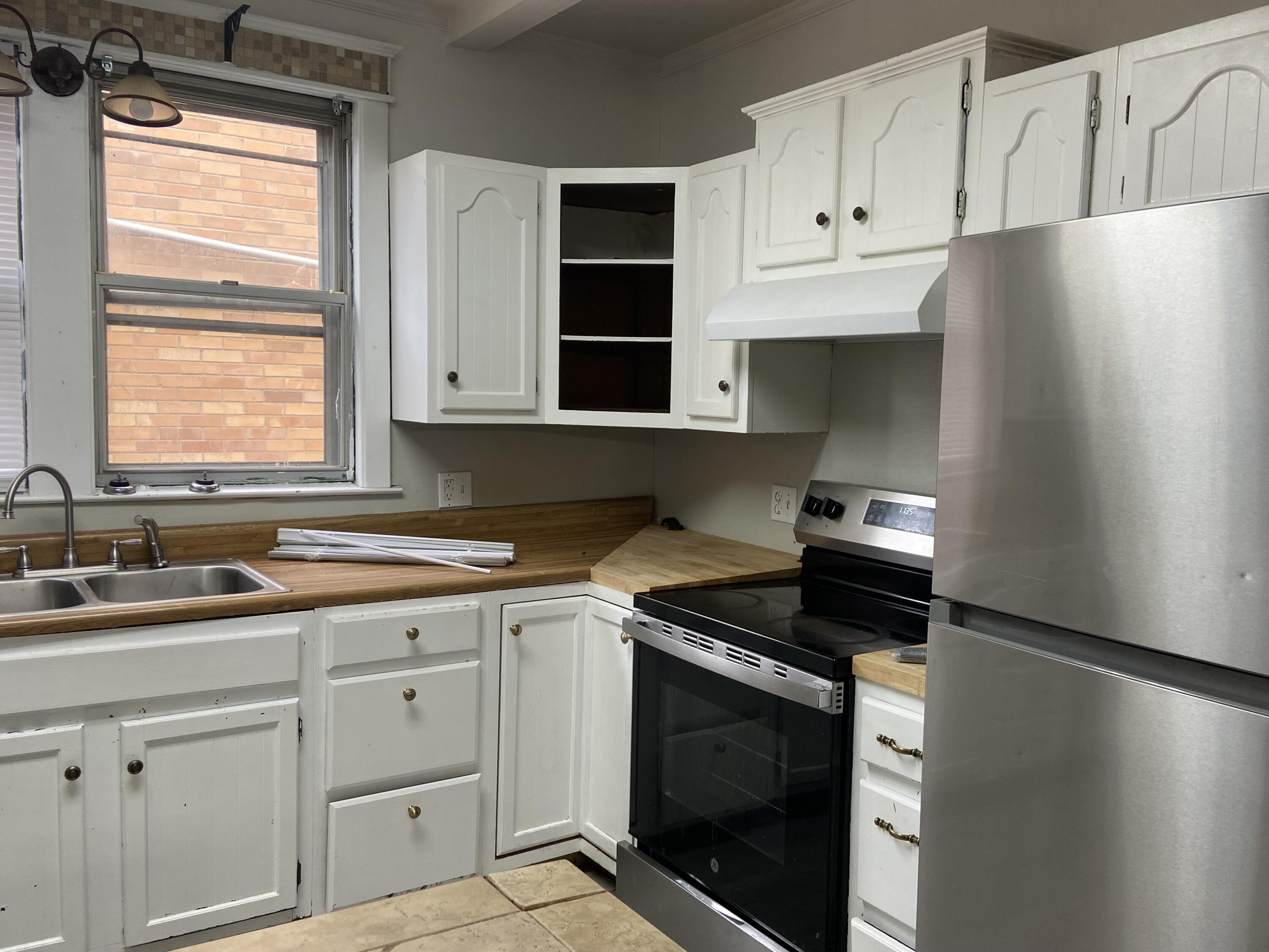2912 Bath Avenue Property Photo 8