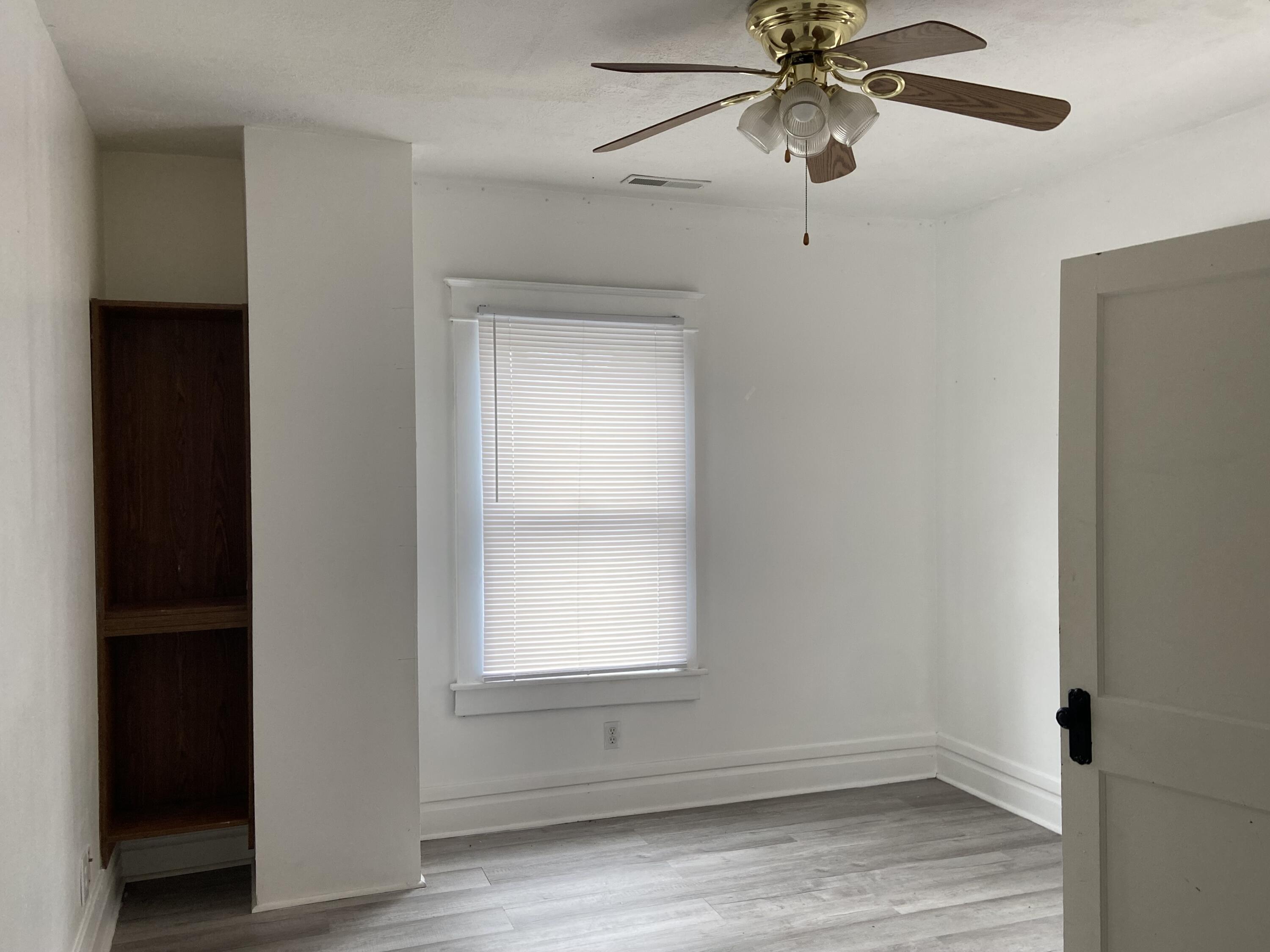 2912 Bath Avenue Property Photo 17