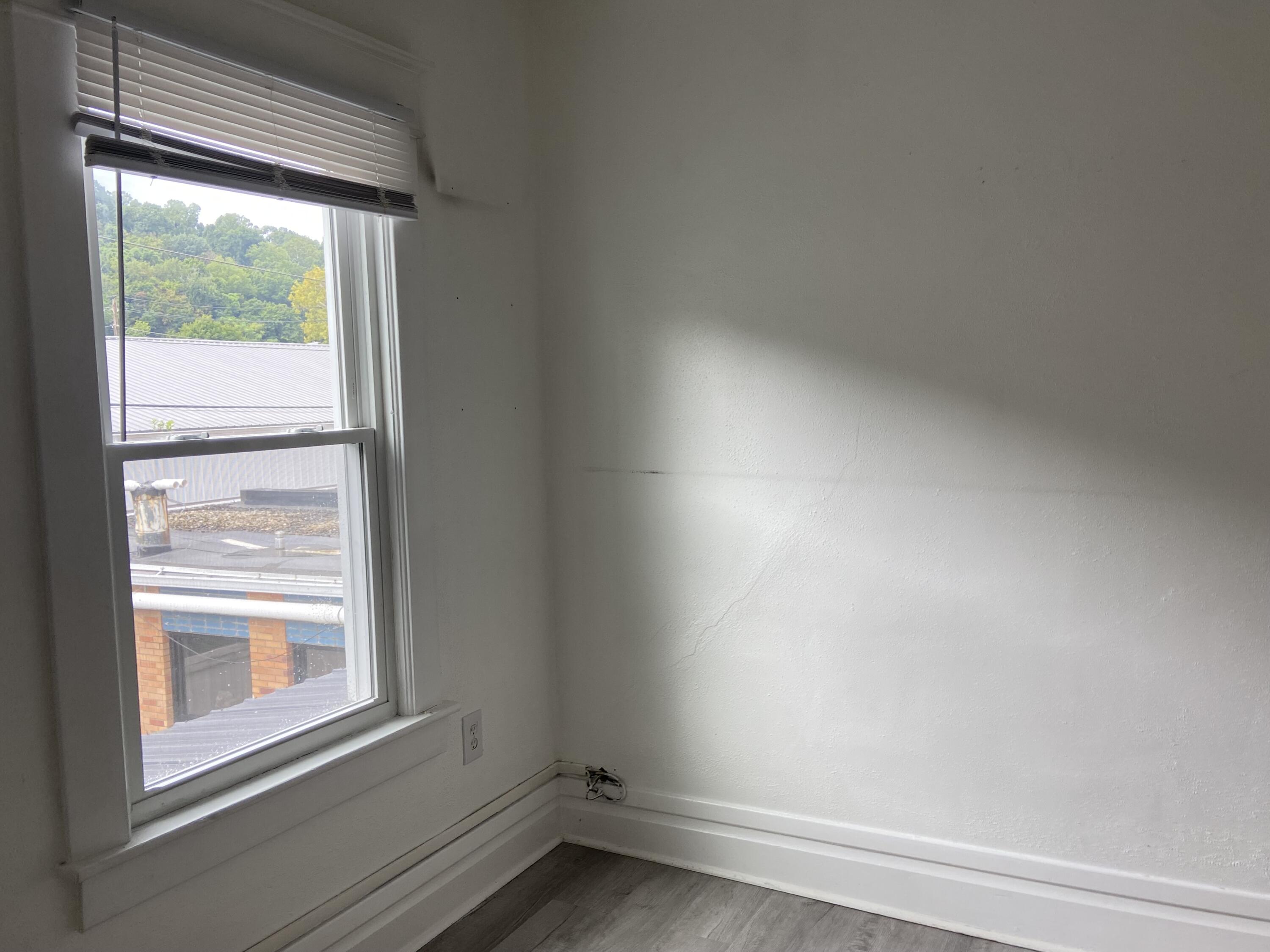 2912 Bath Avenue Property Photo 19