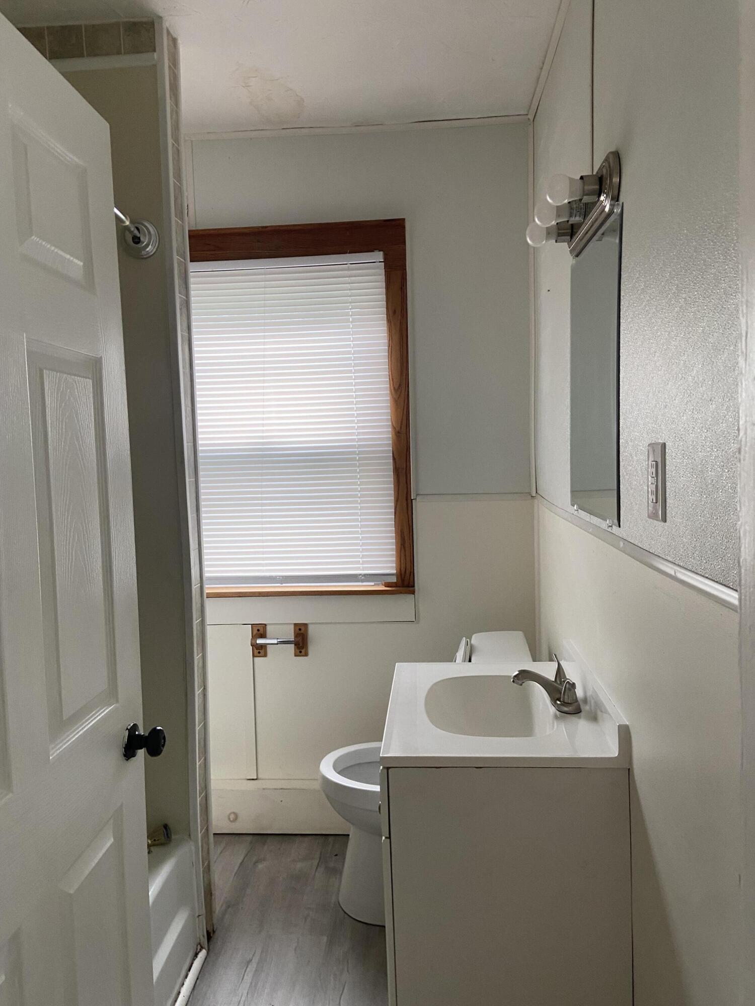 2912 Bath Avenue Property Photo 22