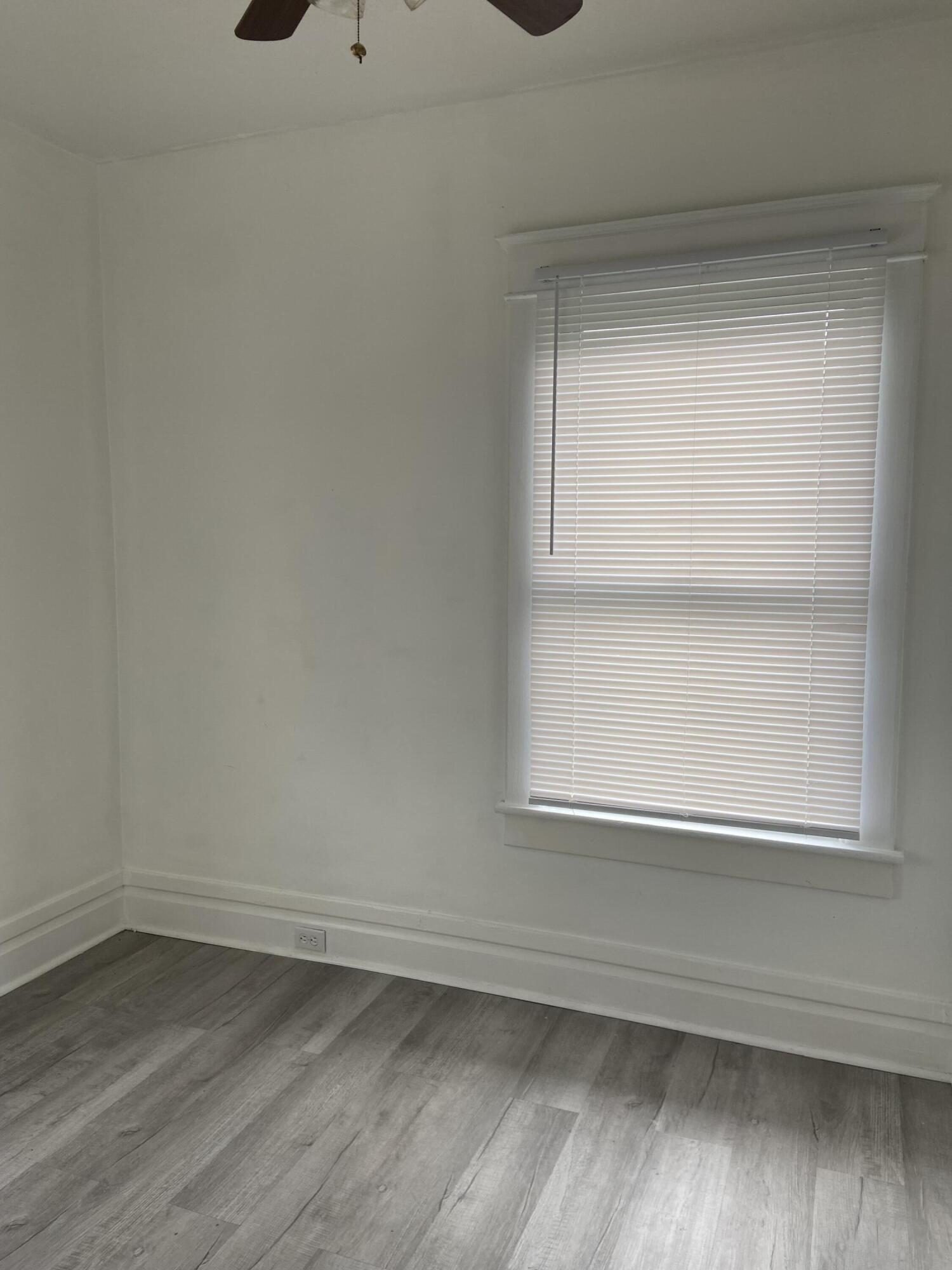 2912 Bath Avenue Property Photo 27