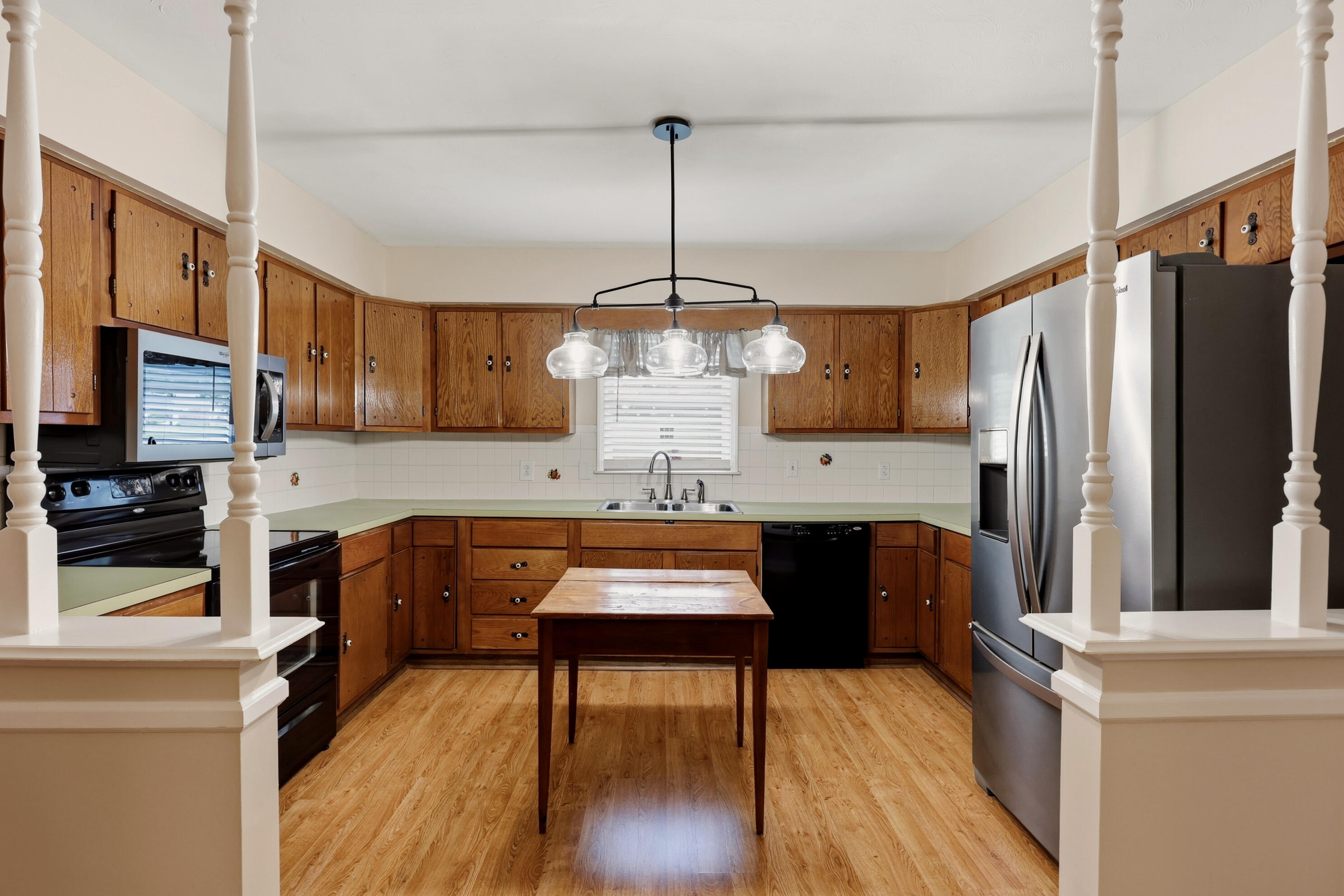 627 Greenbriar Drive Property Photo 14