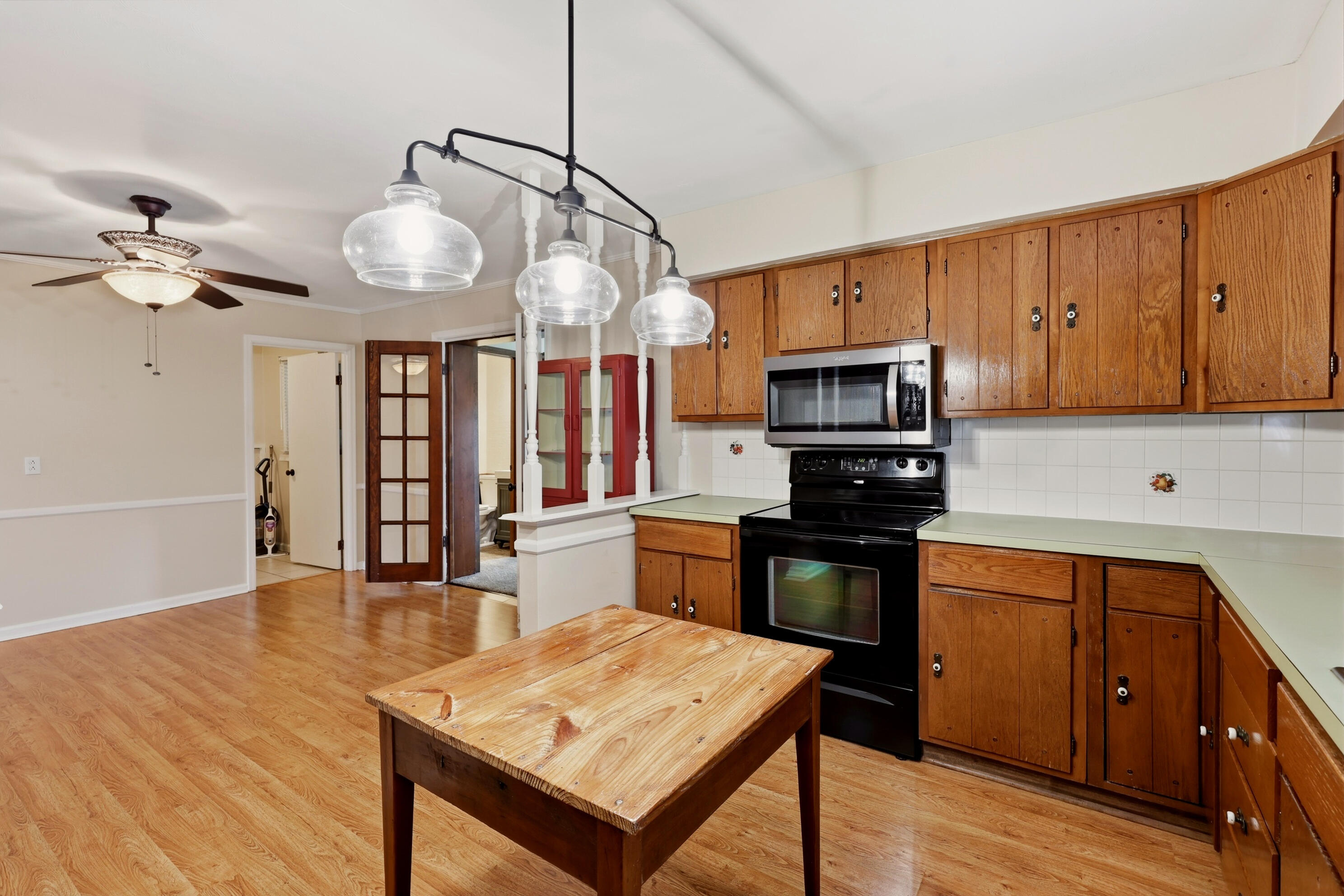 627 Greenbriar Drive Property Photo 15