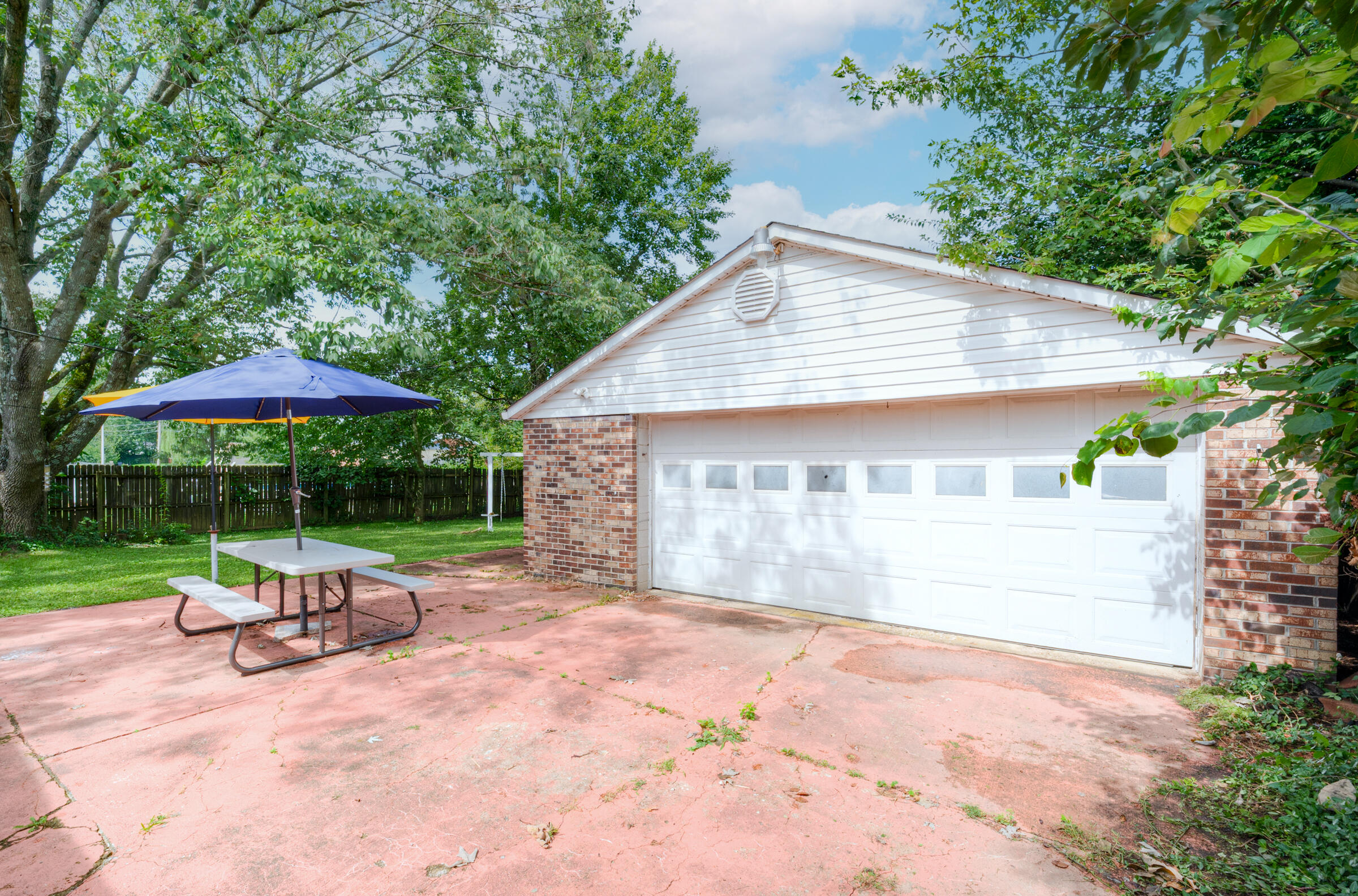 3598 Niagara Drive Property Photo 2