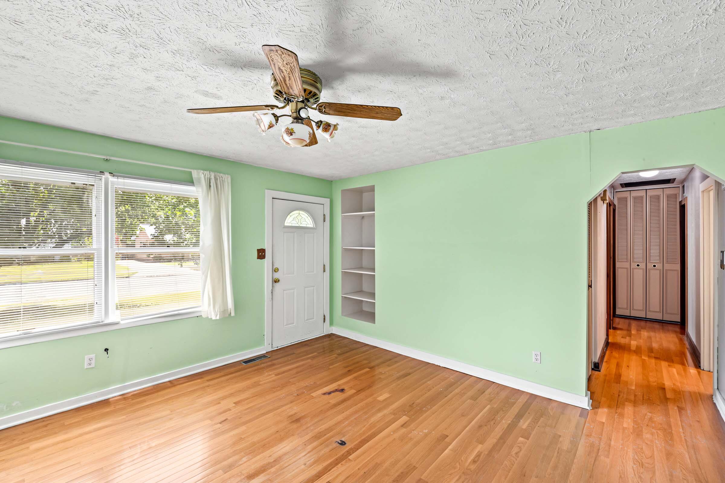 3598 Niagara Drive Property Photo 6