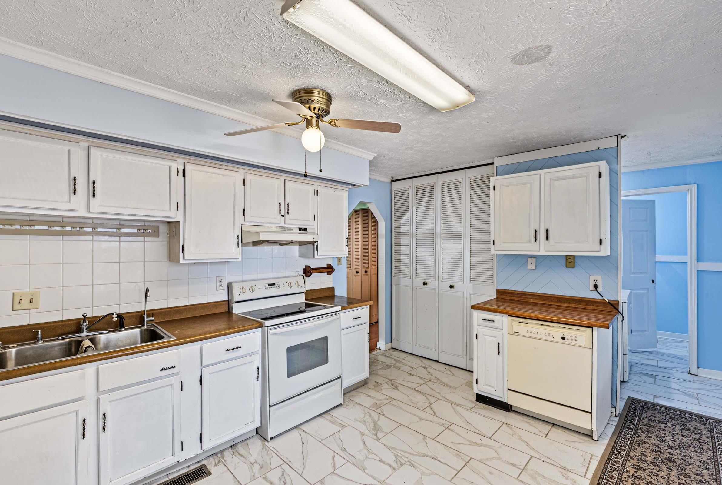 3598 Niagara Drive Property Photo 10