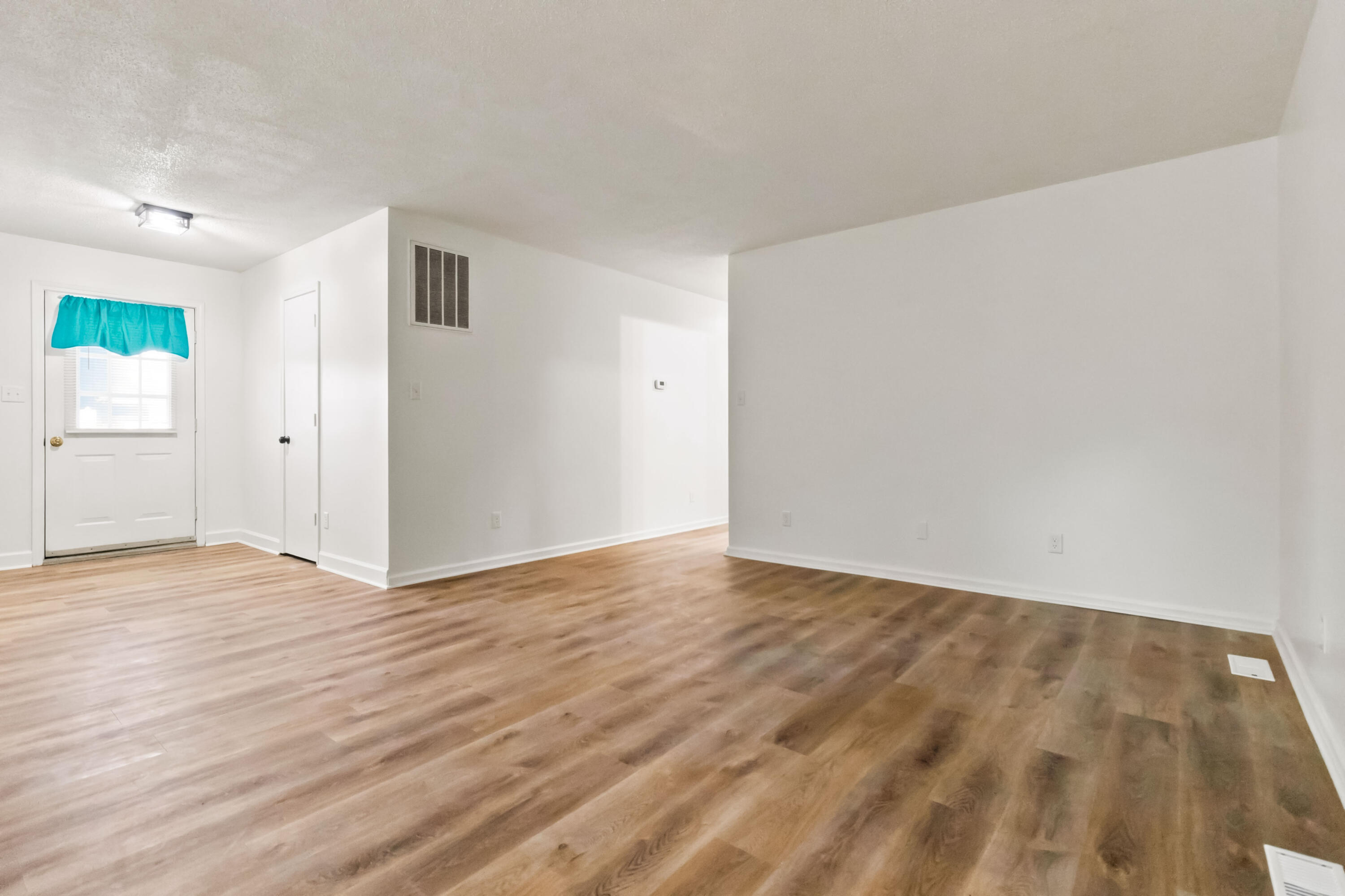 100 Young Drive Property Photo 6