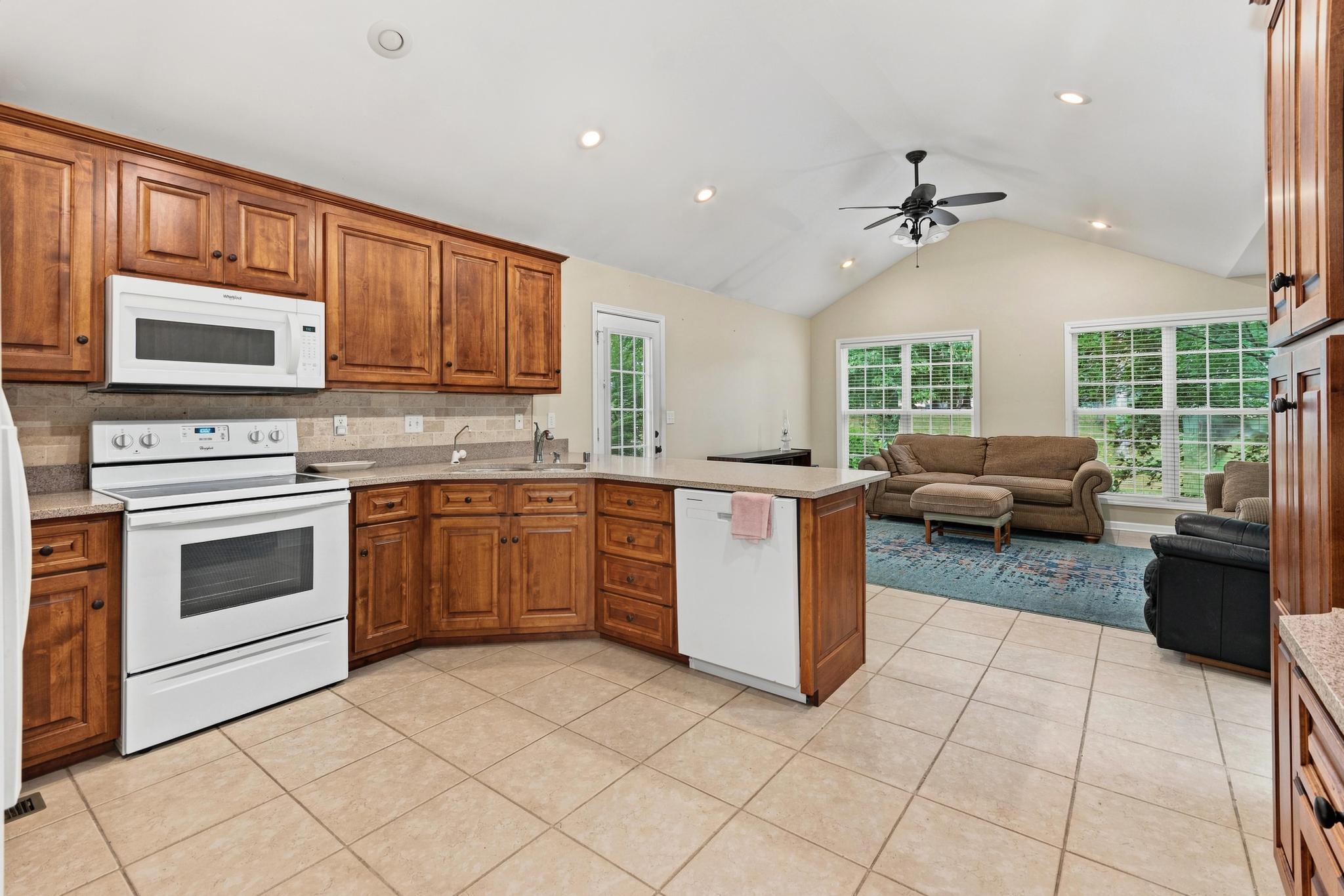 191 Fairway Trace Property Photo 8