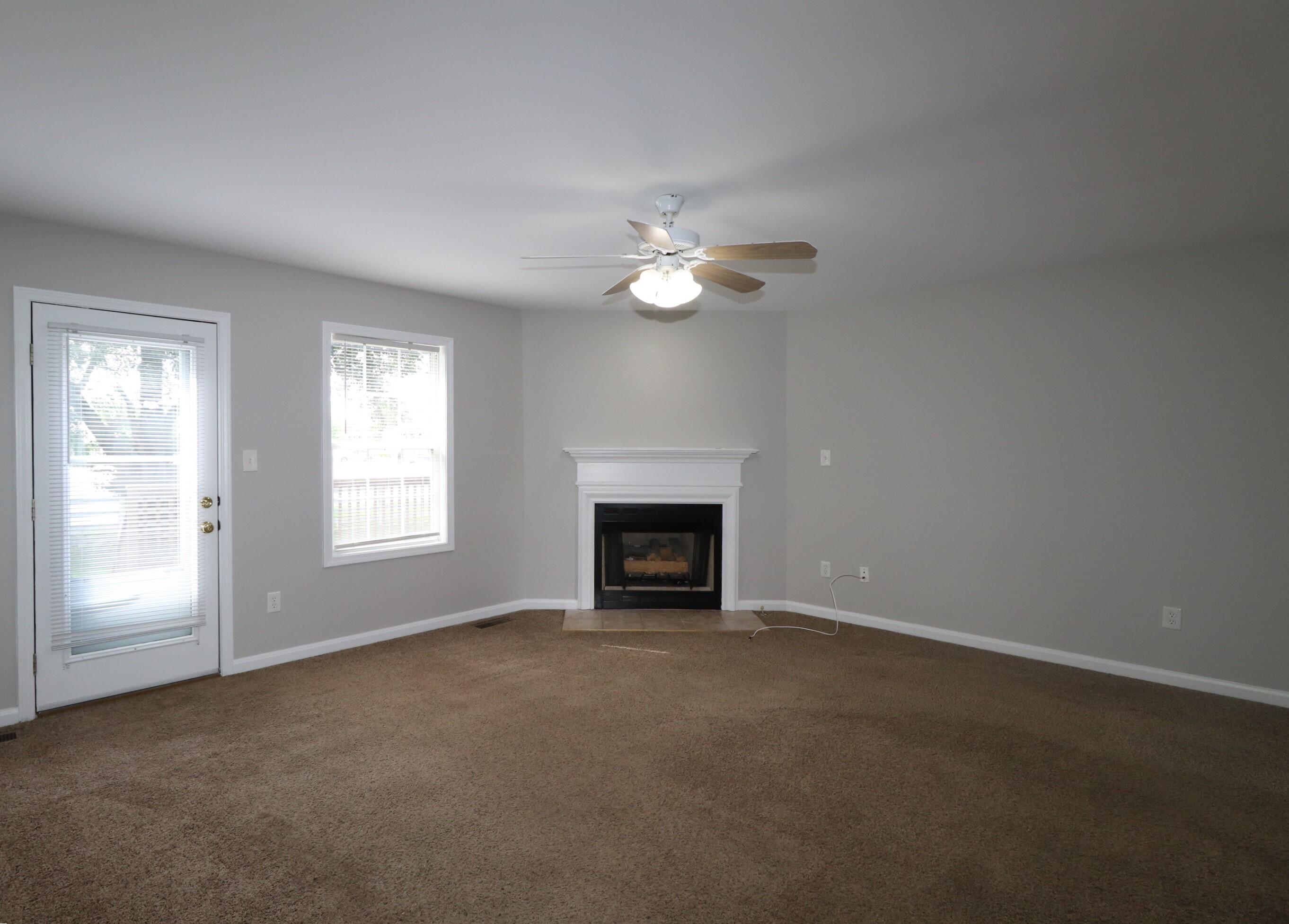 99 Shetland Lane Property Photo 7