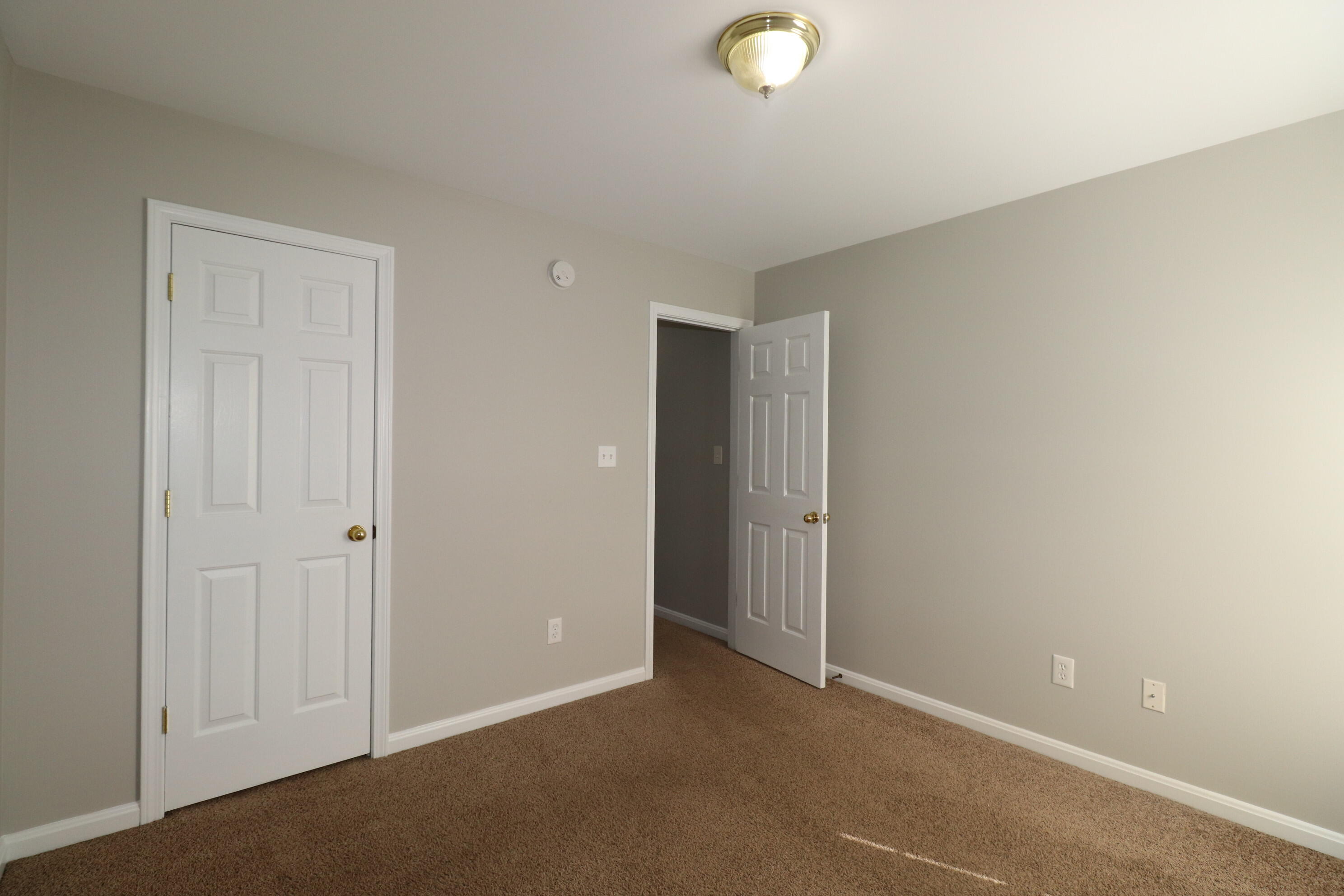 99 Shetland Lane Property Photo 18