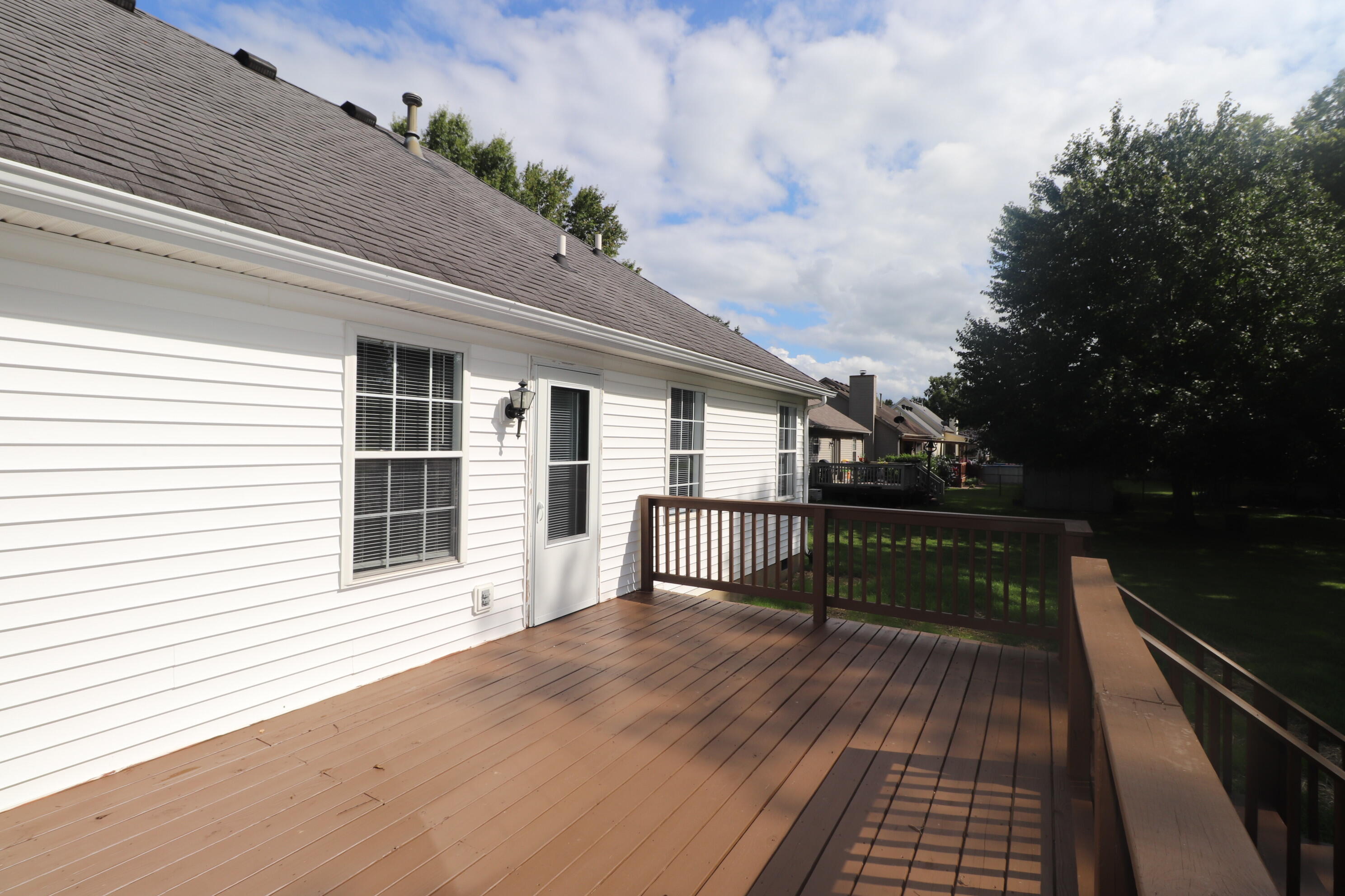 99 Shetland Lane Property Photo 20