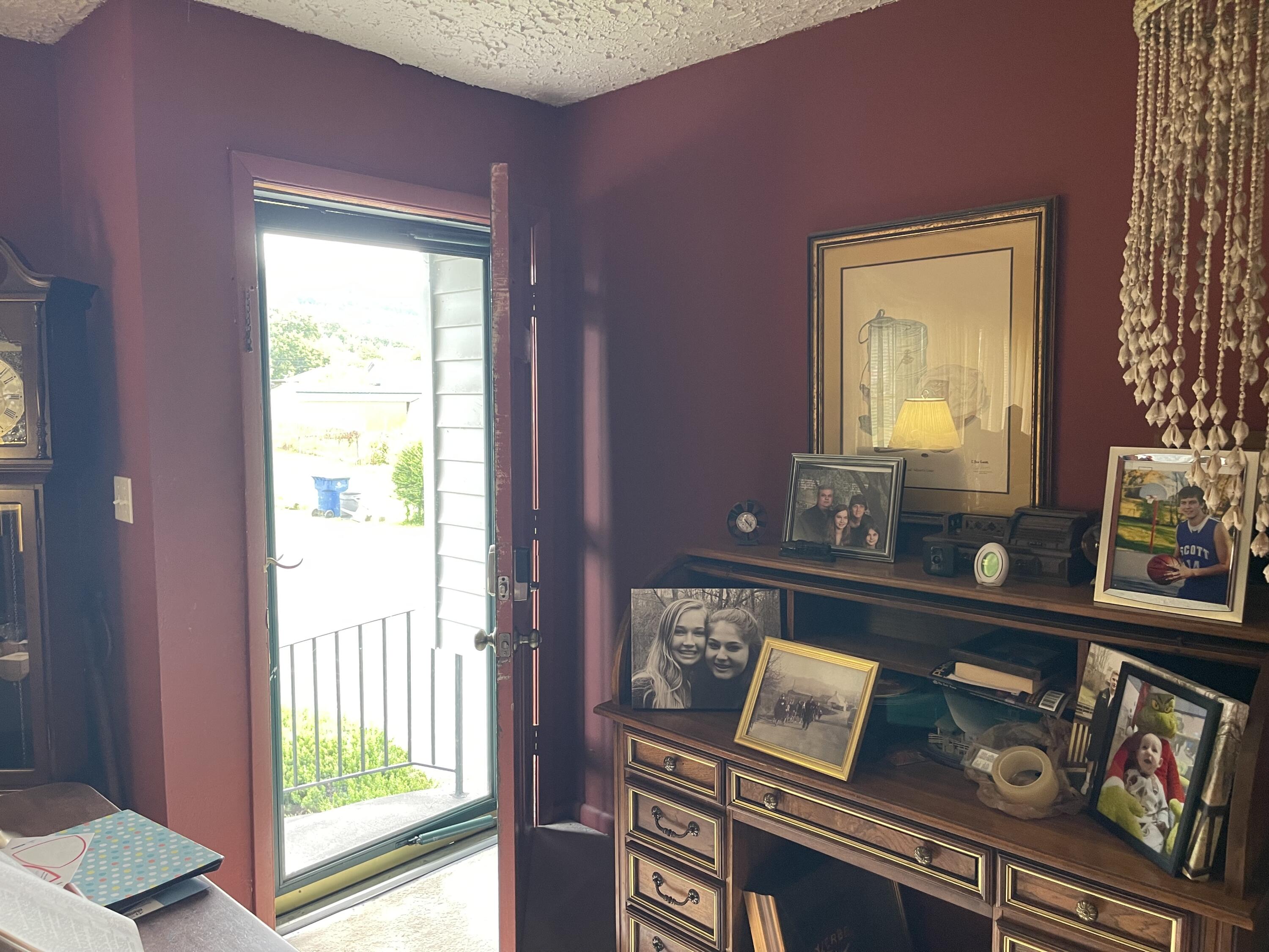 1102 W Chester Avenue Property Photo 9