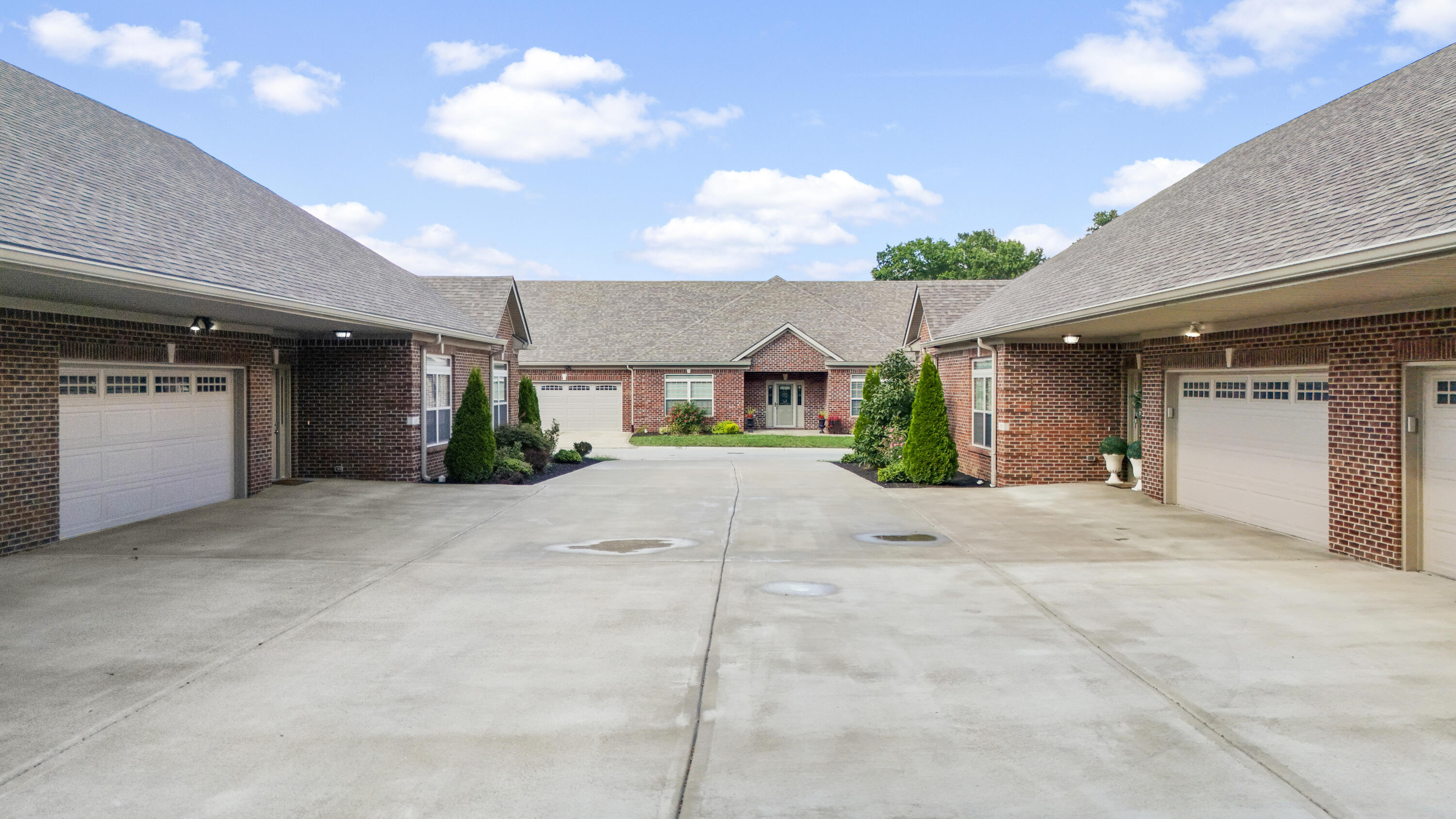 109 Woods Way Property Photo 4