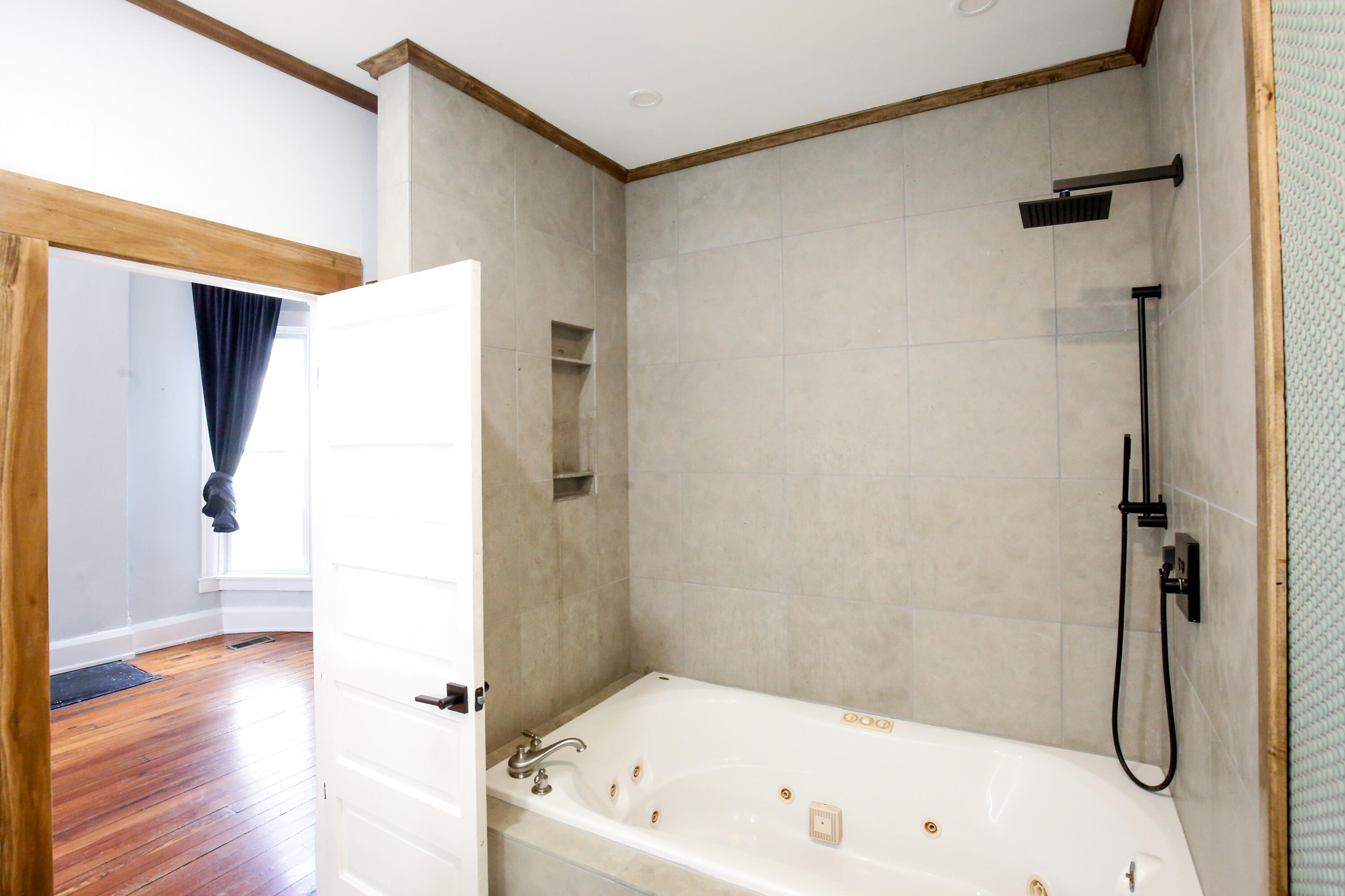 422 Johnson Avenue Property Photo 29