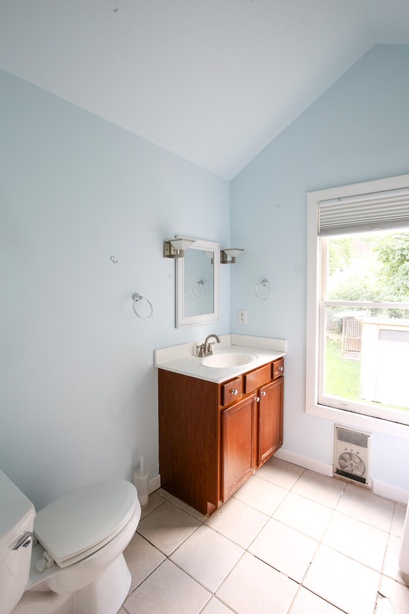 422 Johnson Avenue Property Photo 40