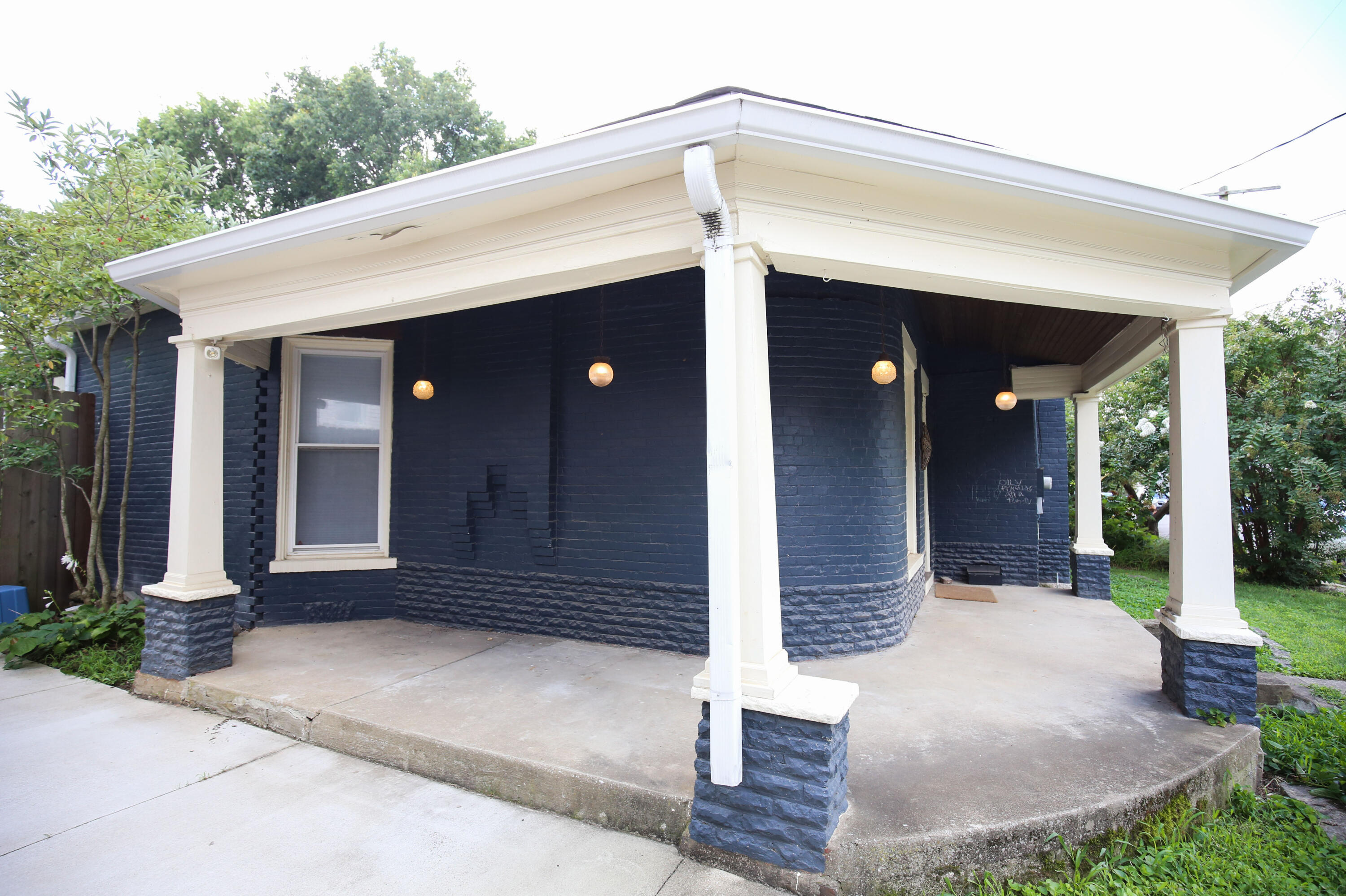 422 Johnson Avenue Property Photo 59