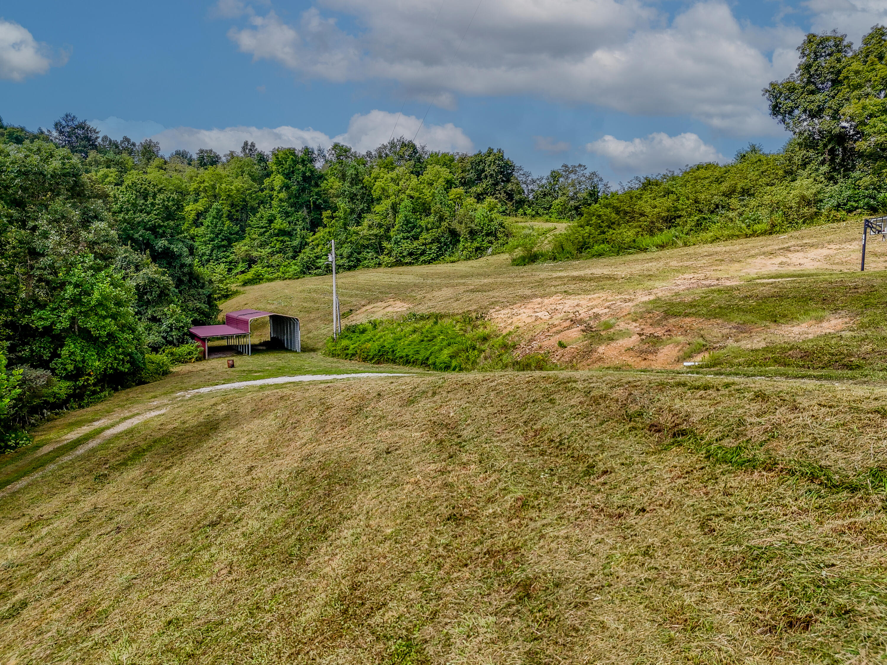 198 Iwanna Loop Property Photo 8