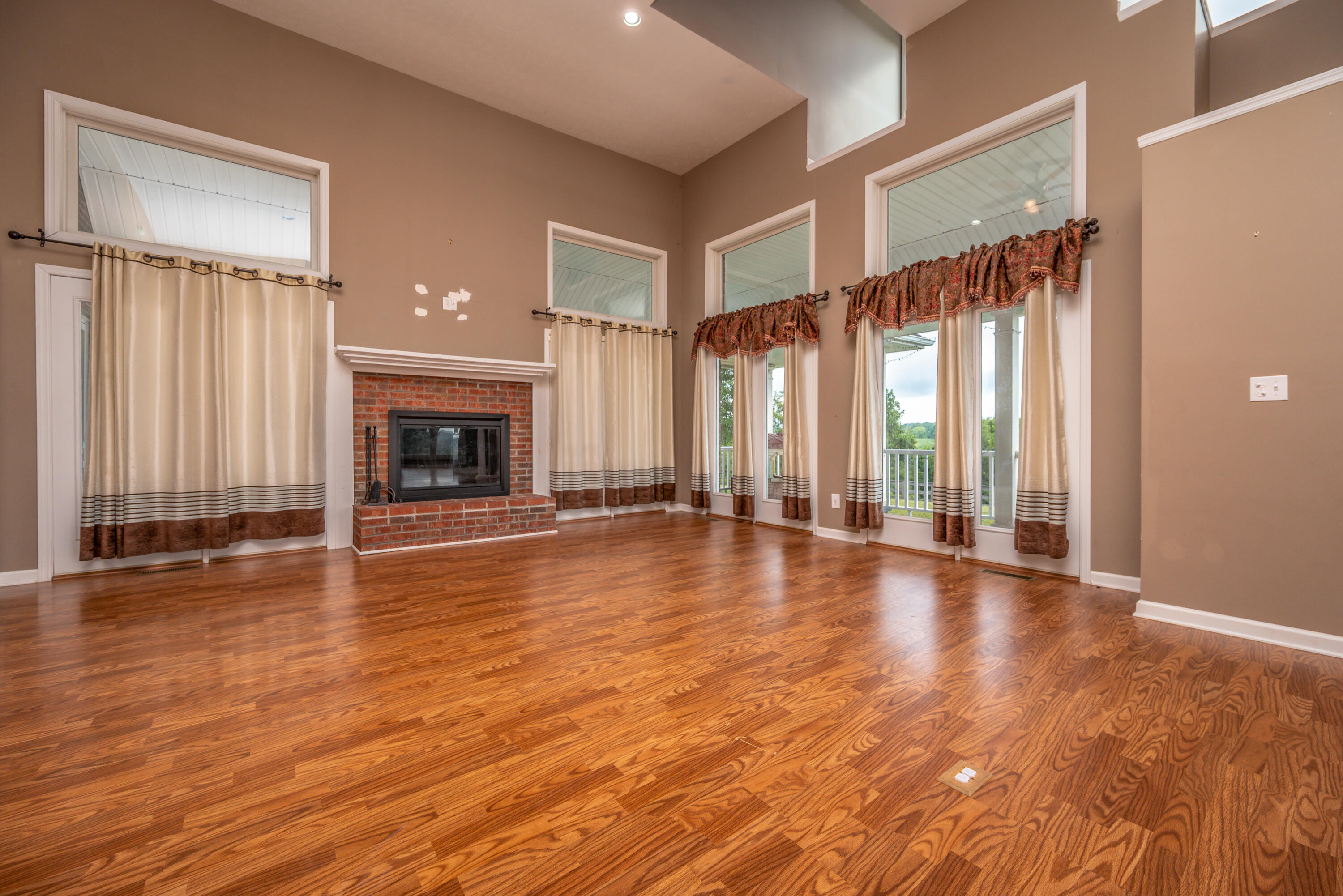 198 Iwanna Loop Property Photo 13