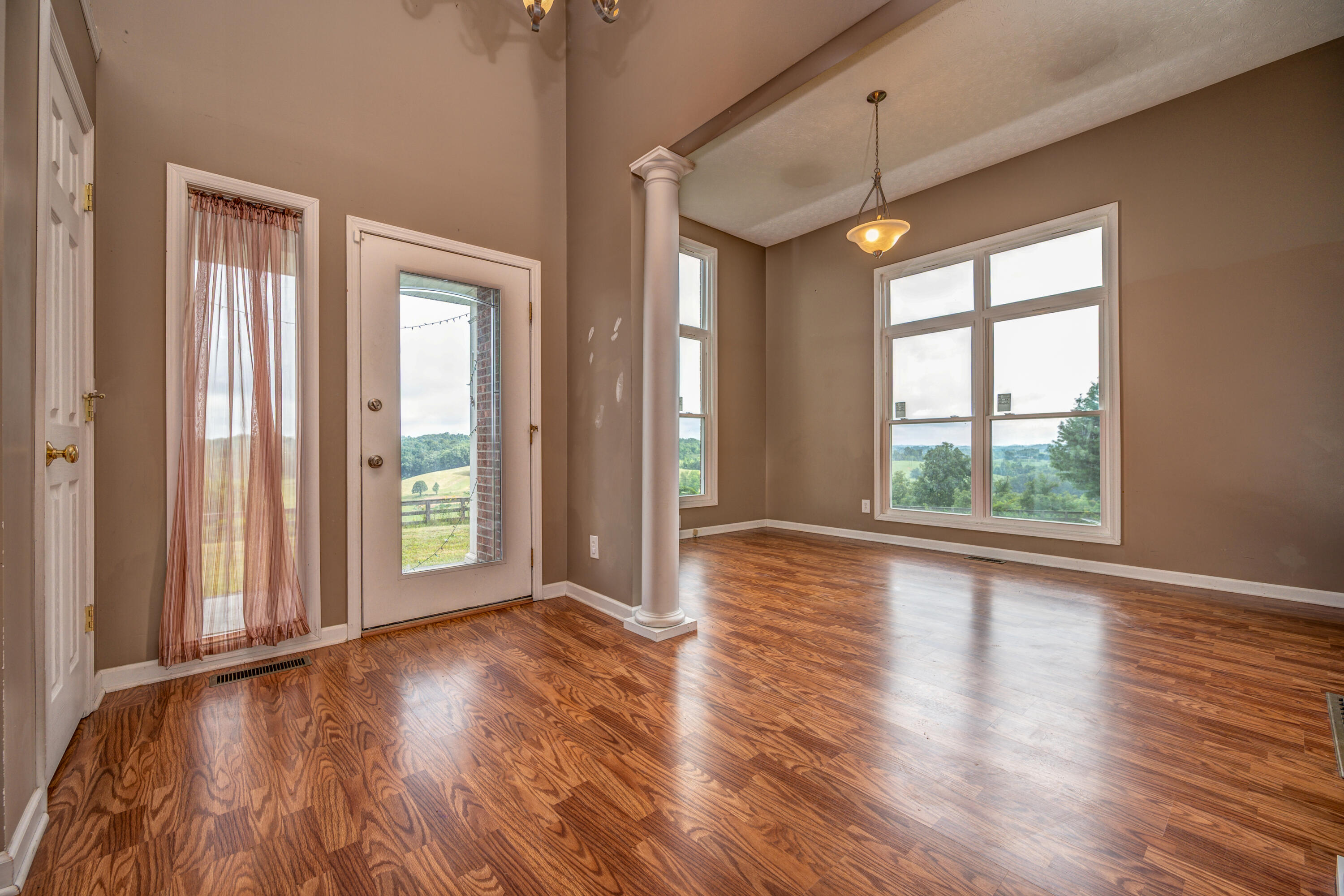 198 Iwanna Loop Property Photo 14