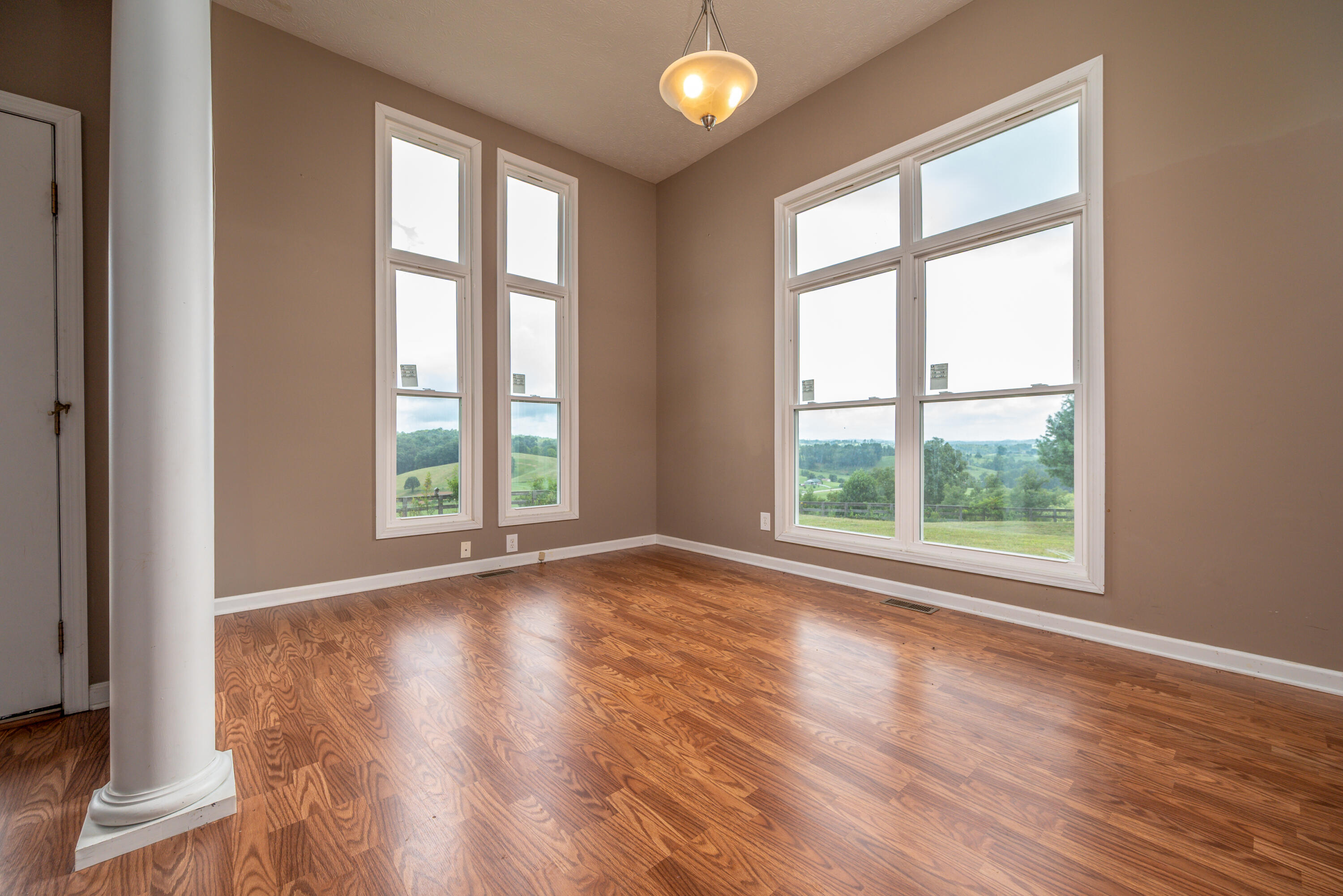 198 Iwanna Loop Property Photo 16