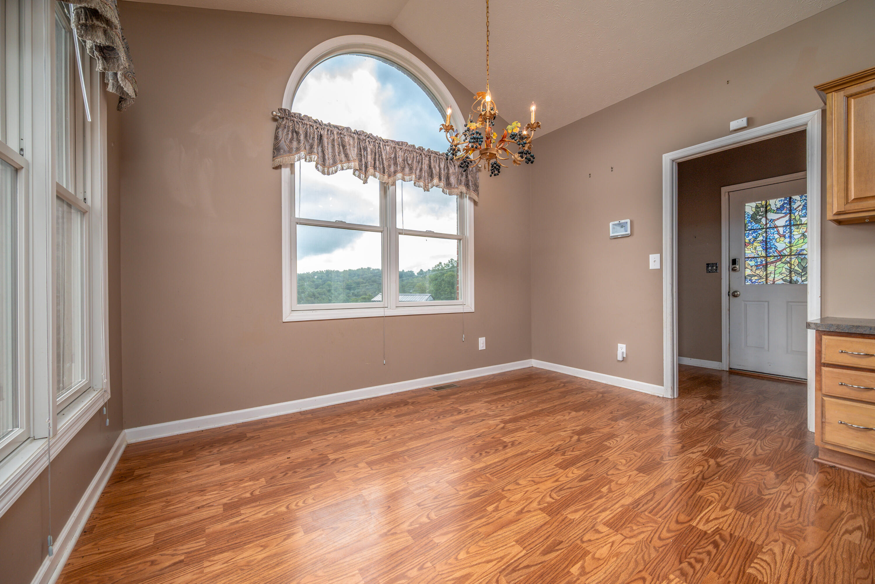 198 Iwanna Loop Property Photo 17