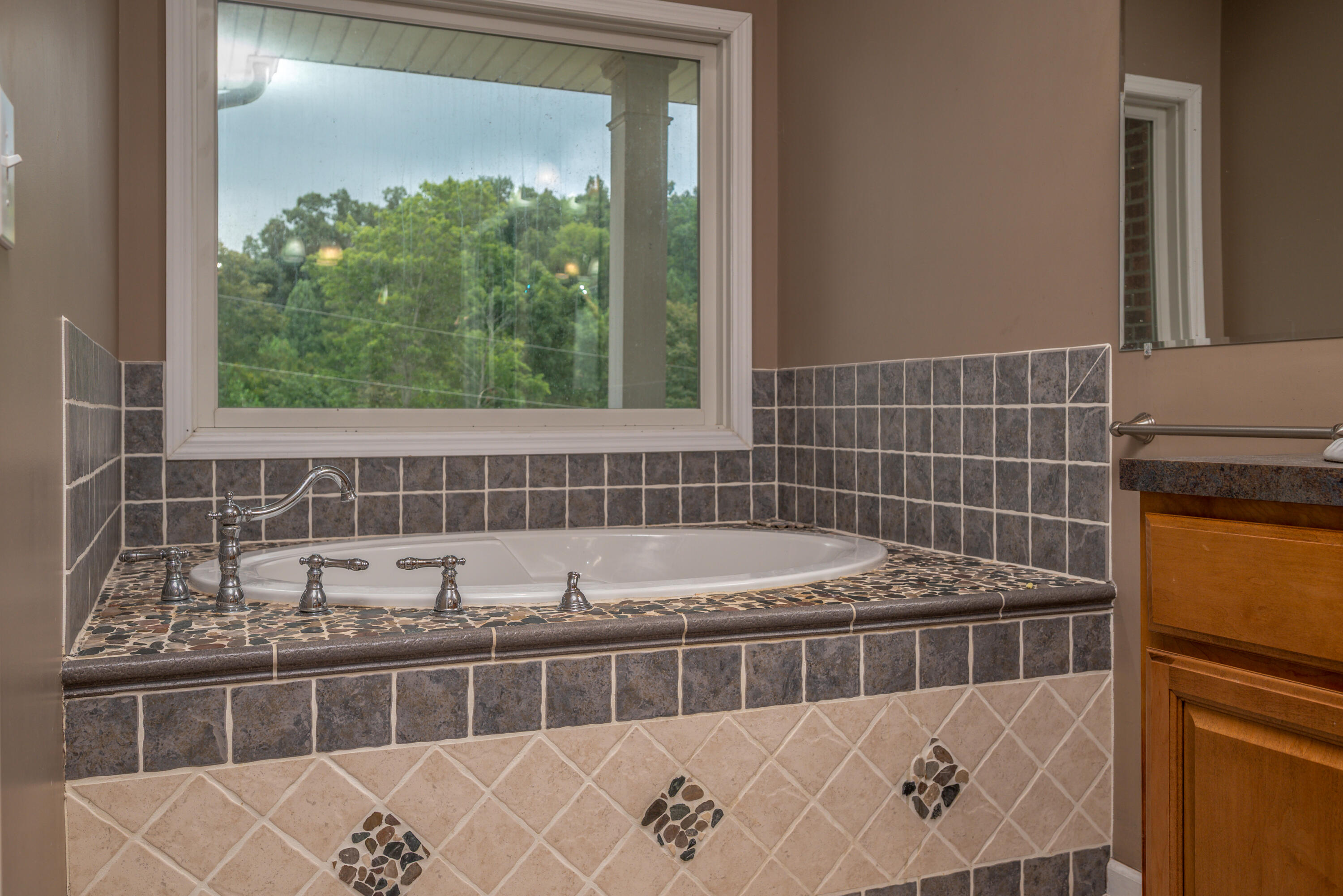 198 Iwanna Loop Property Photo 30