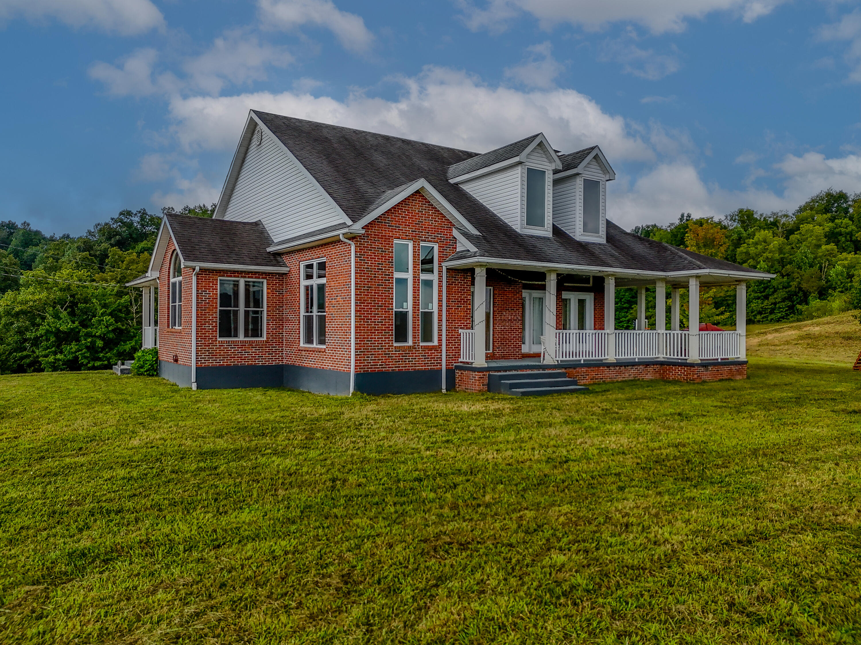 198 Iwanna Loop Property Photo 47