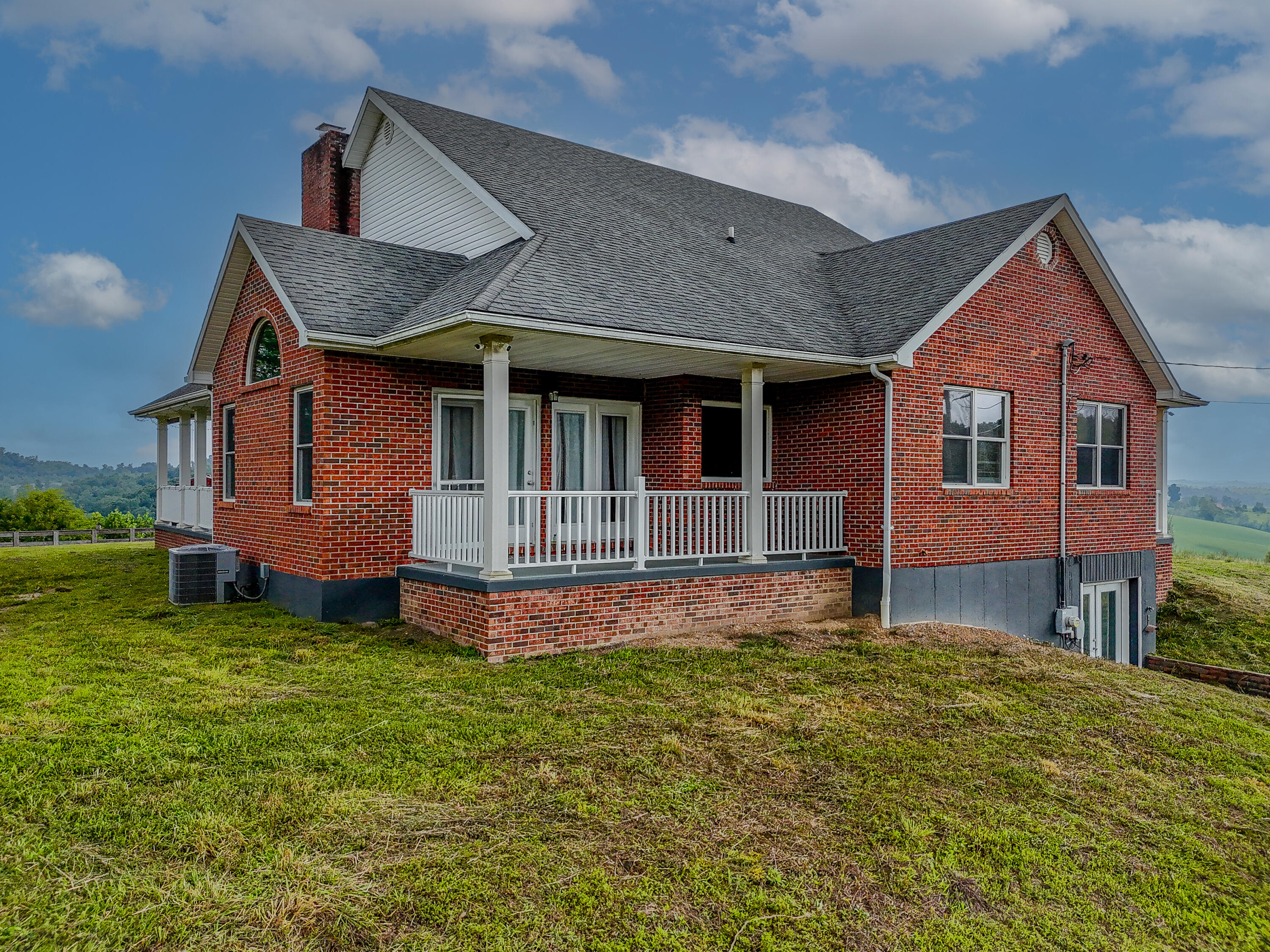 198 Iwanna Loop Property Photo 49