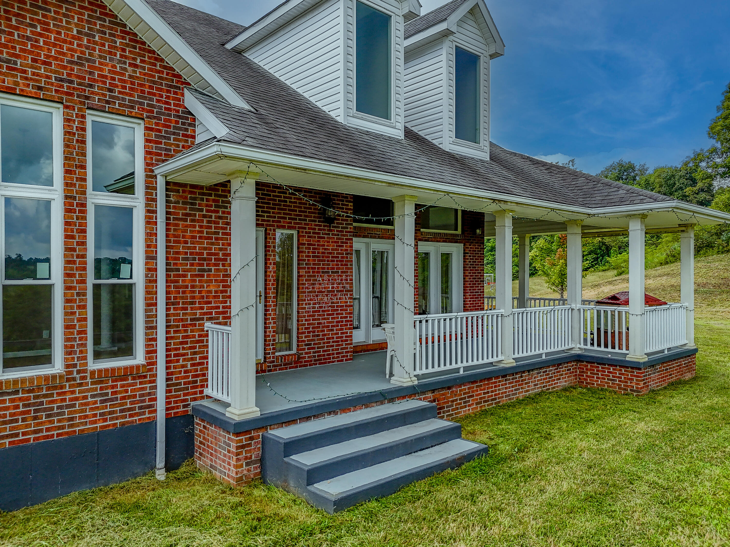 198 Iwanna Loop Property Photo 51