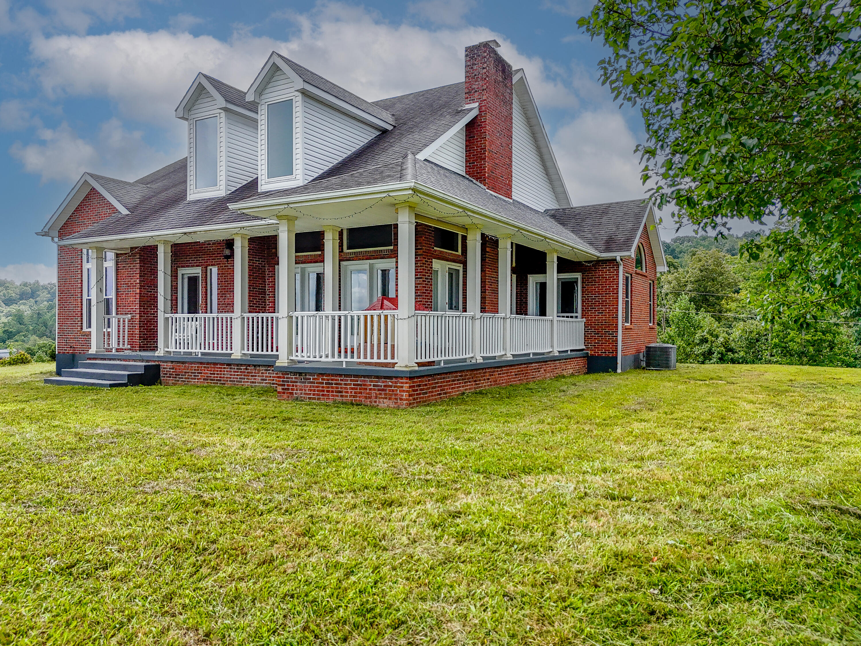 198 Iwanna Loop Property Photo 56