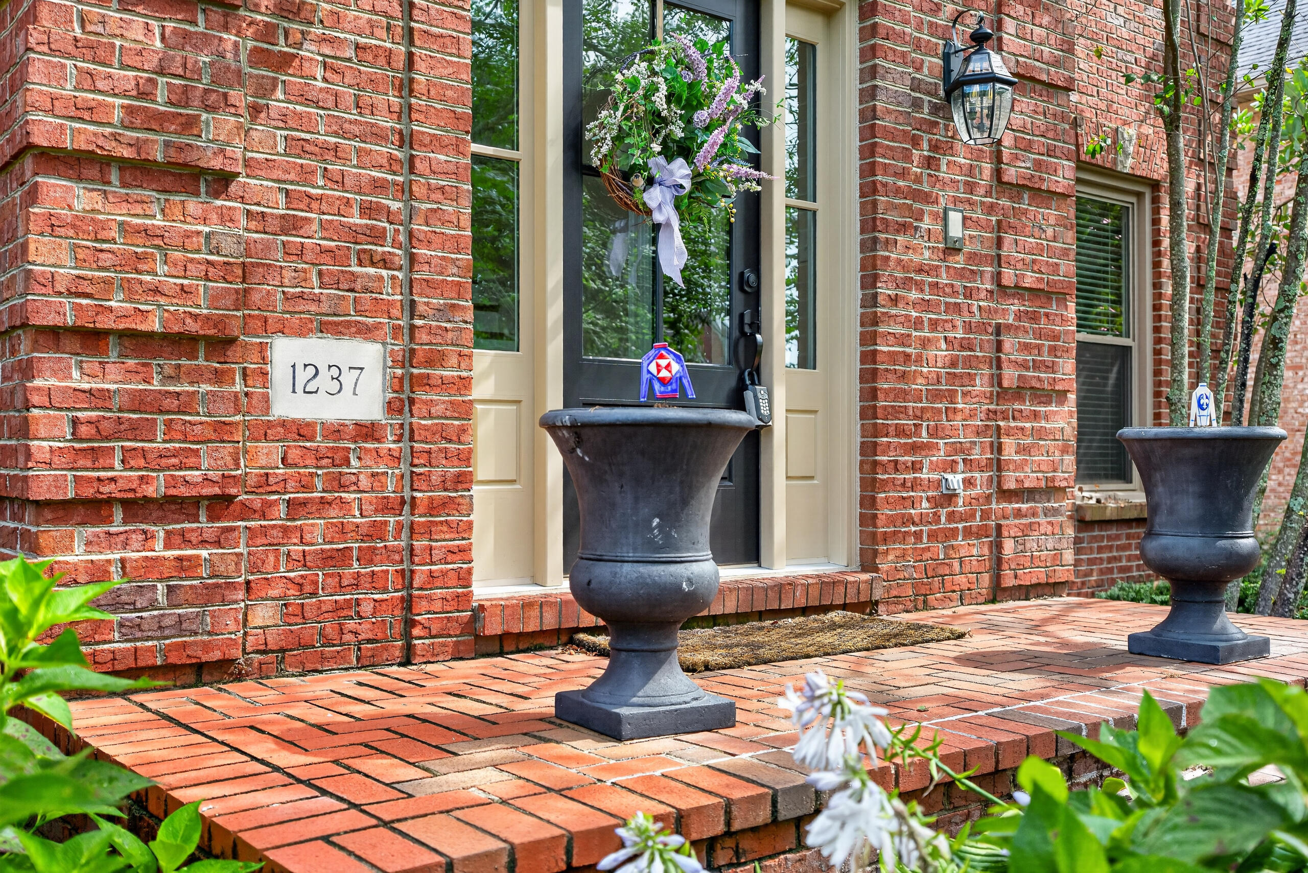 1237 Sherborne Place Property Photo 3