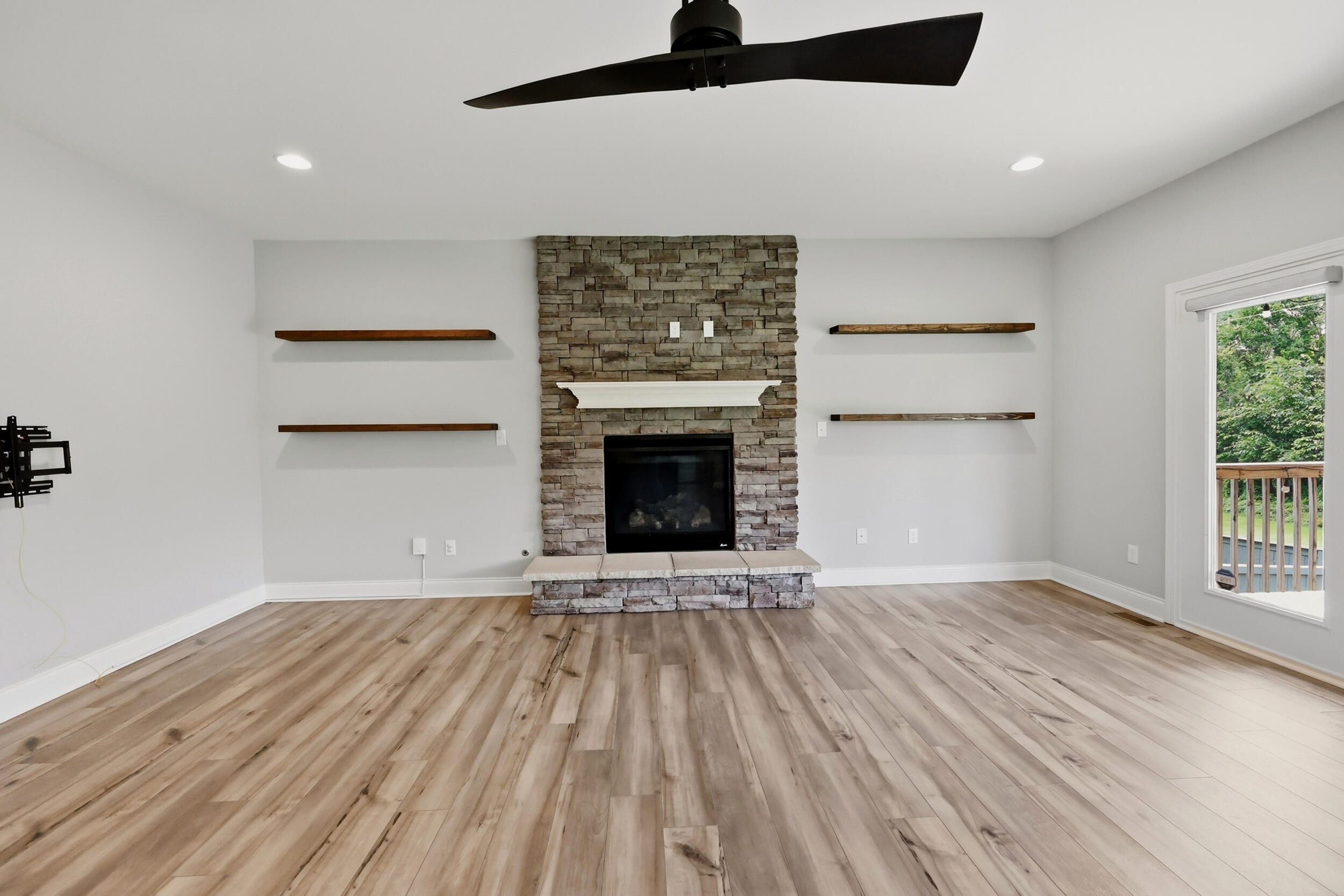 160 Limestone Lane Property Photo 17