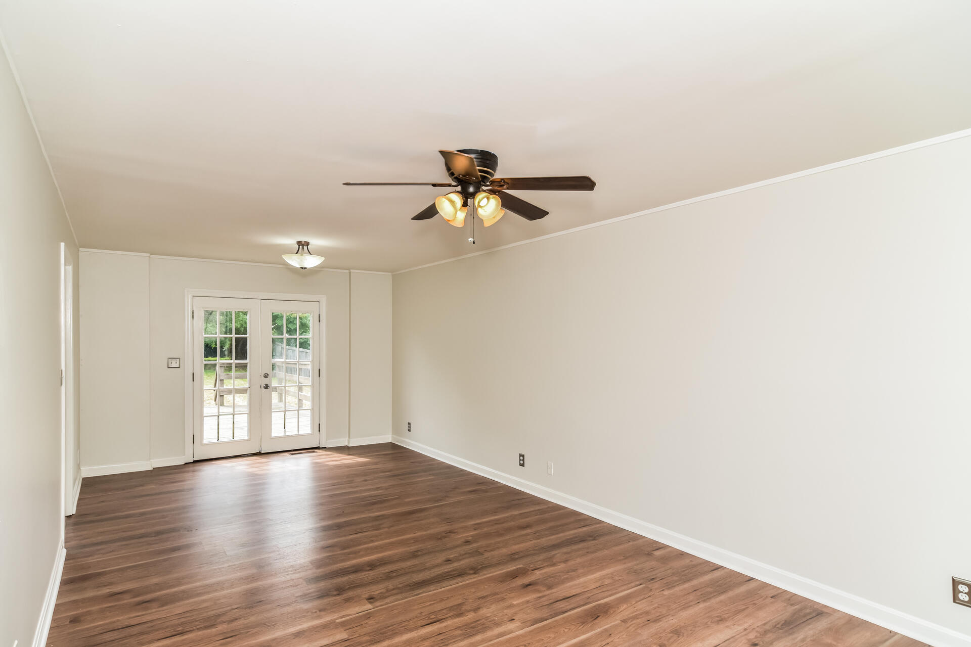 224 Pappy Drive Property Photo 3