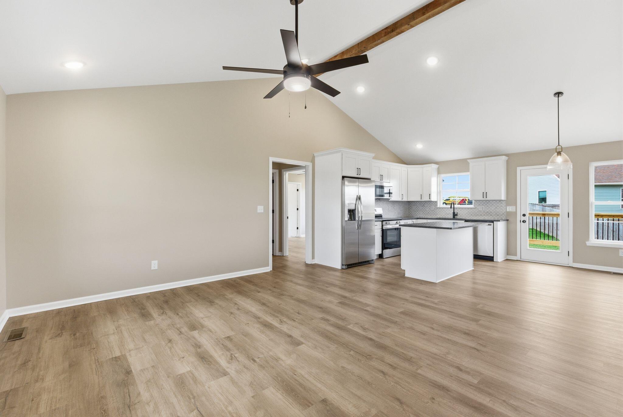 509 Lucombe Circle Property Photo 4