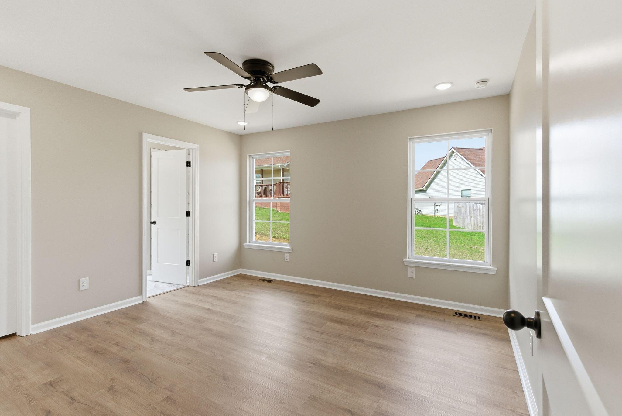 509 Lucombe Circle Property Photo 16