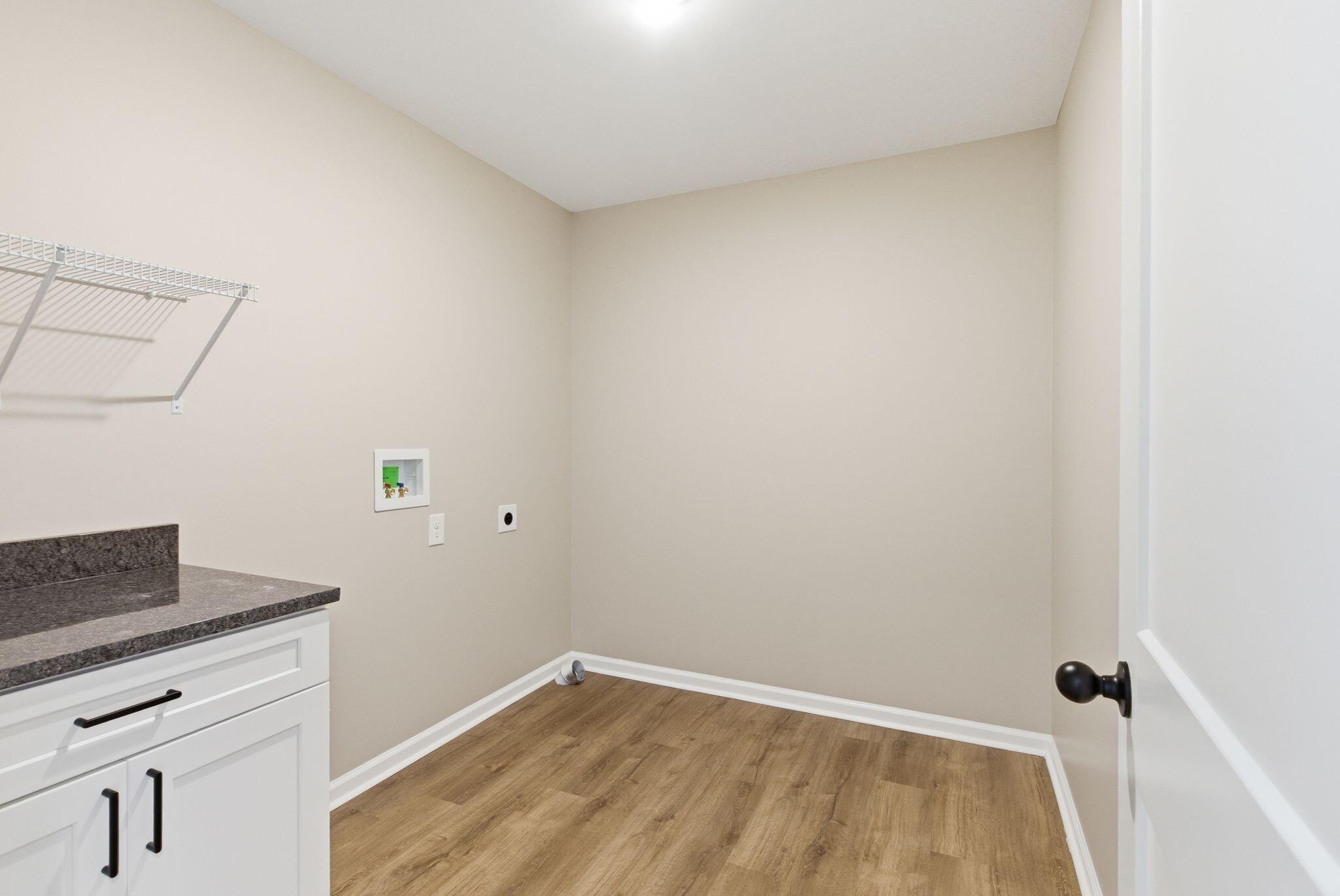 509 Lucombe Circle Property Photo 23