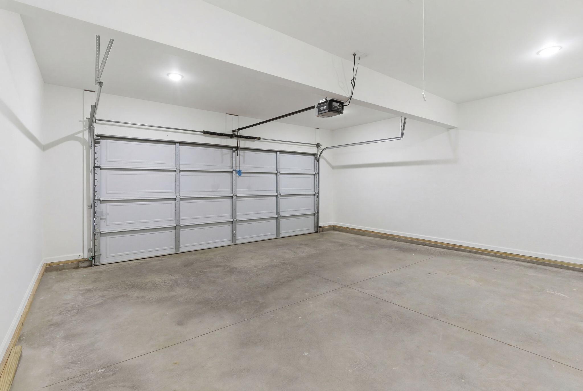 509 Lucombe Circle Property Photo 31