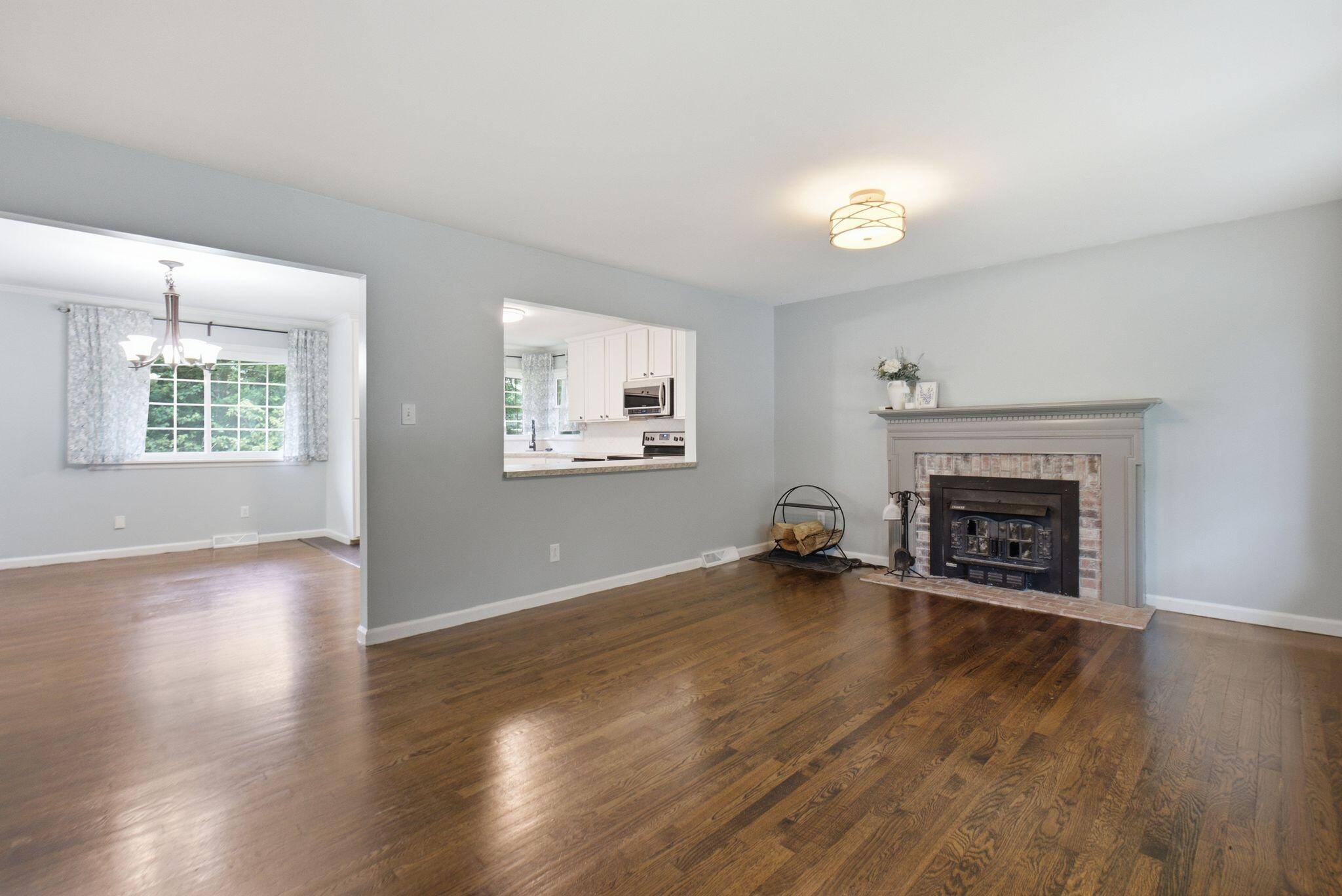 563 Bishop Drive Property Photo 3