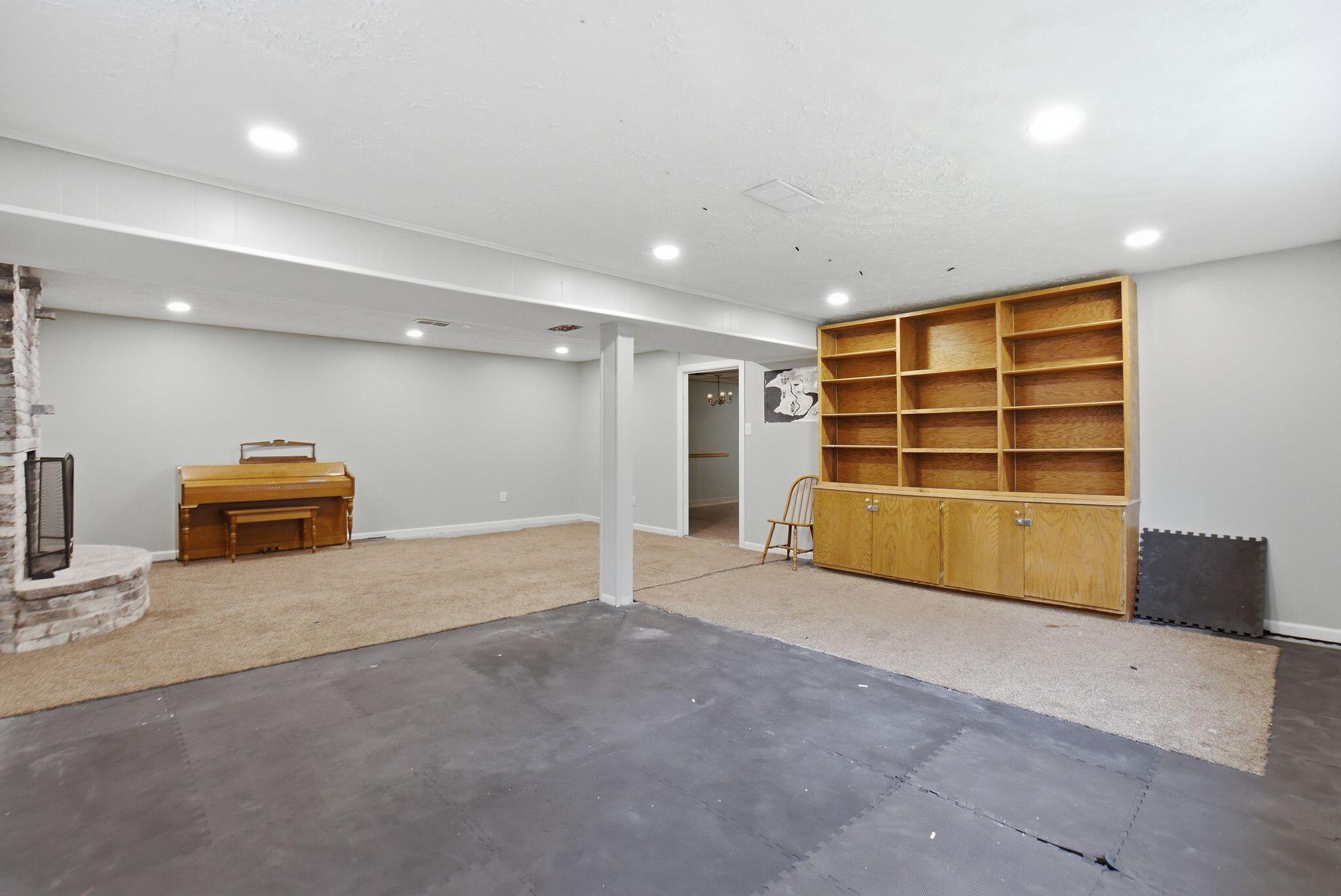 563 Bishop Drive Property Photo 22