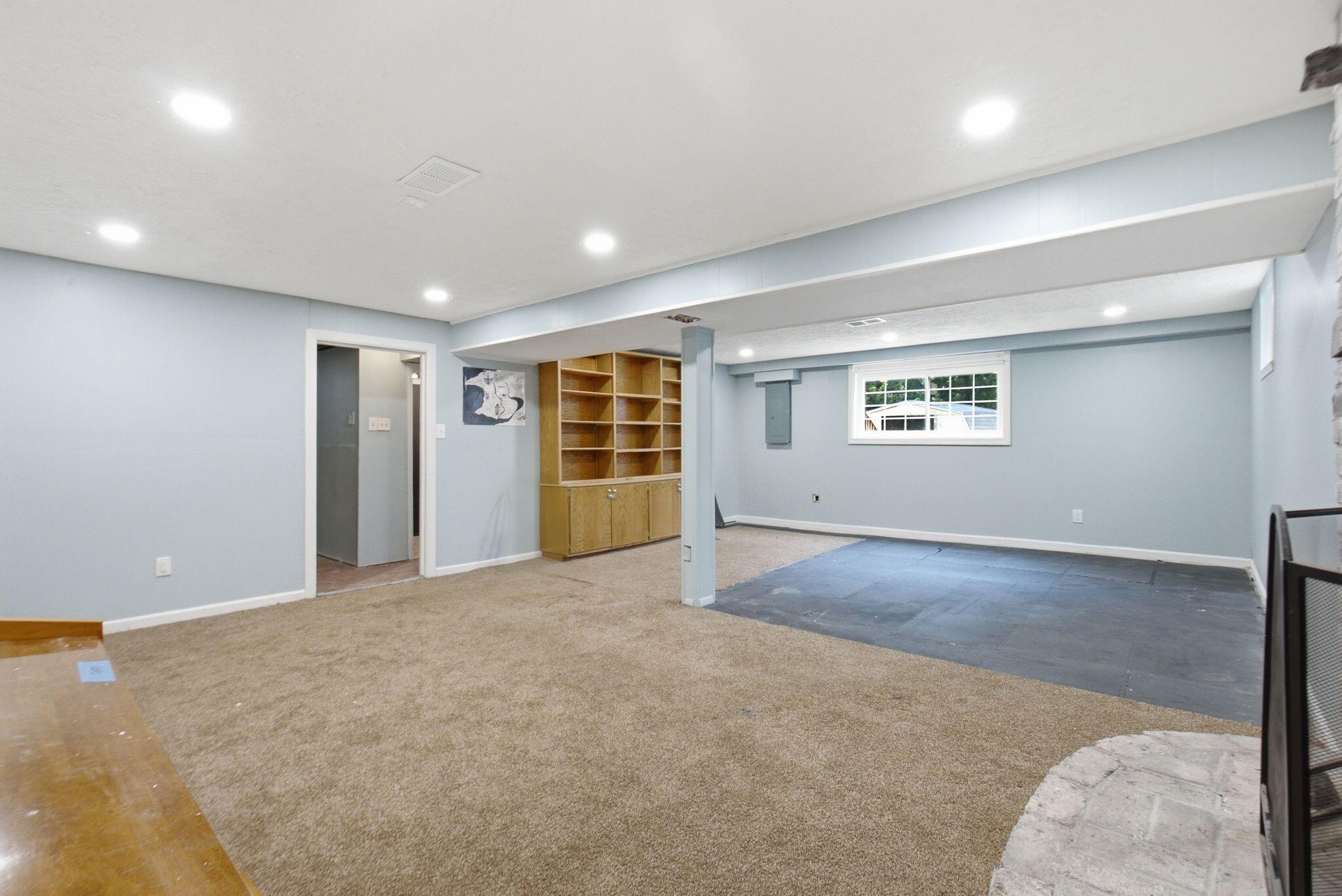 563 Bishop Drive Property Photo 29