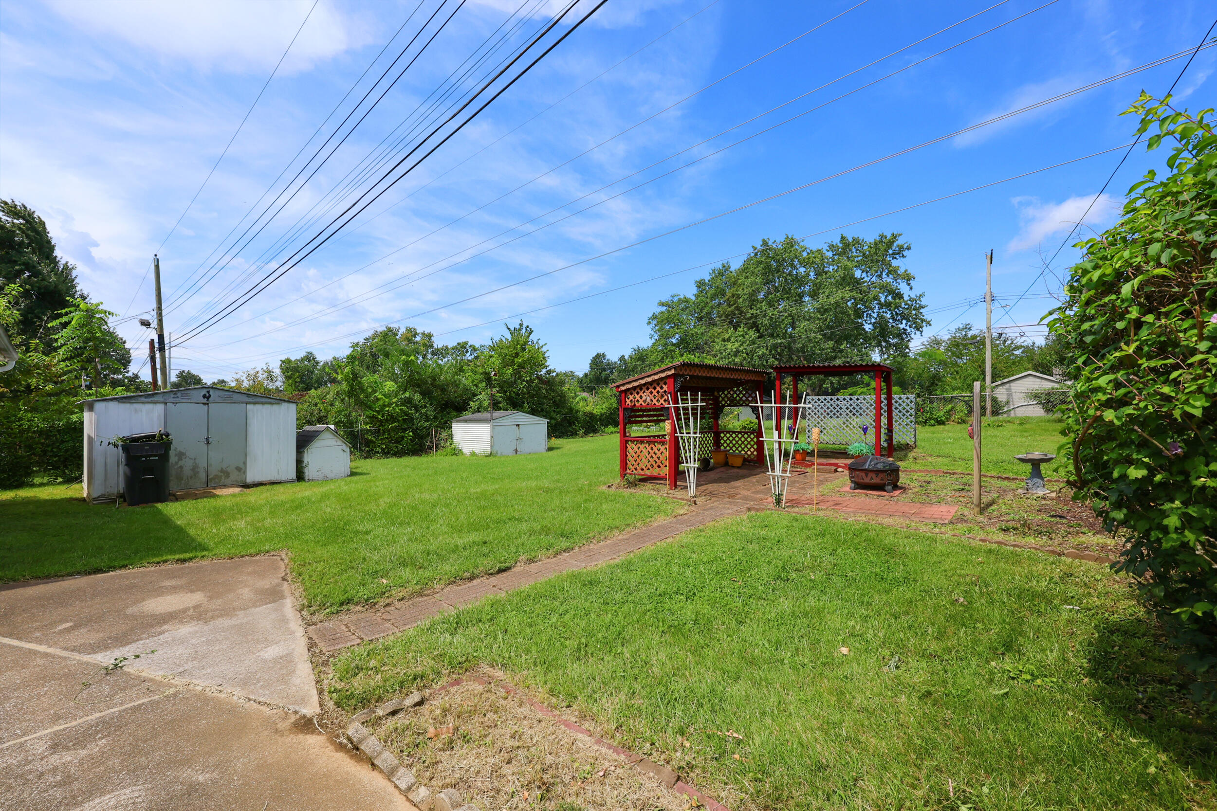 245 Vanderbilt Drive Property Photo 25
