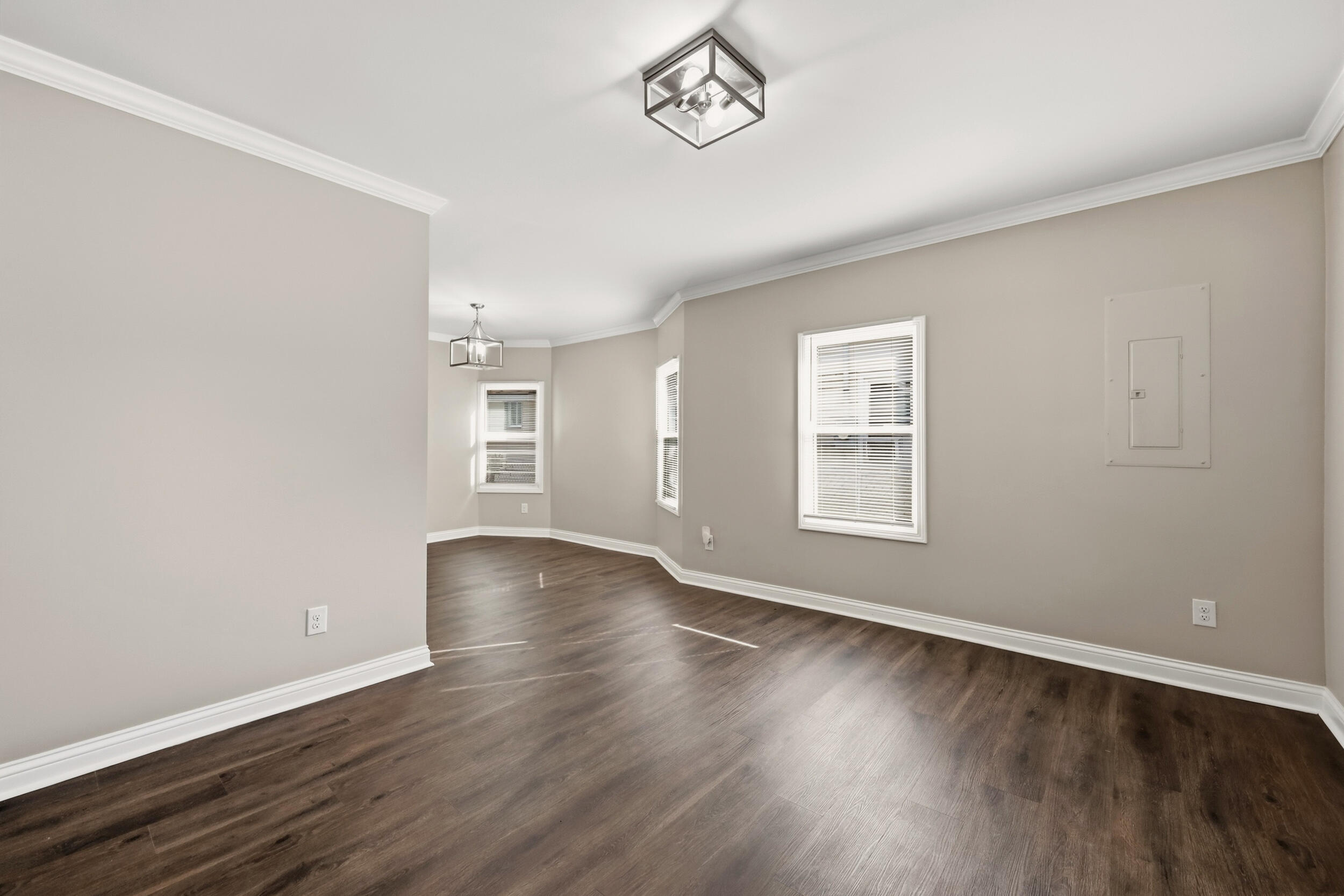 423 Roosevelt Boulevard Property Photo 4