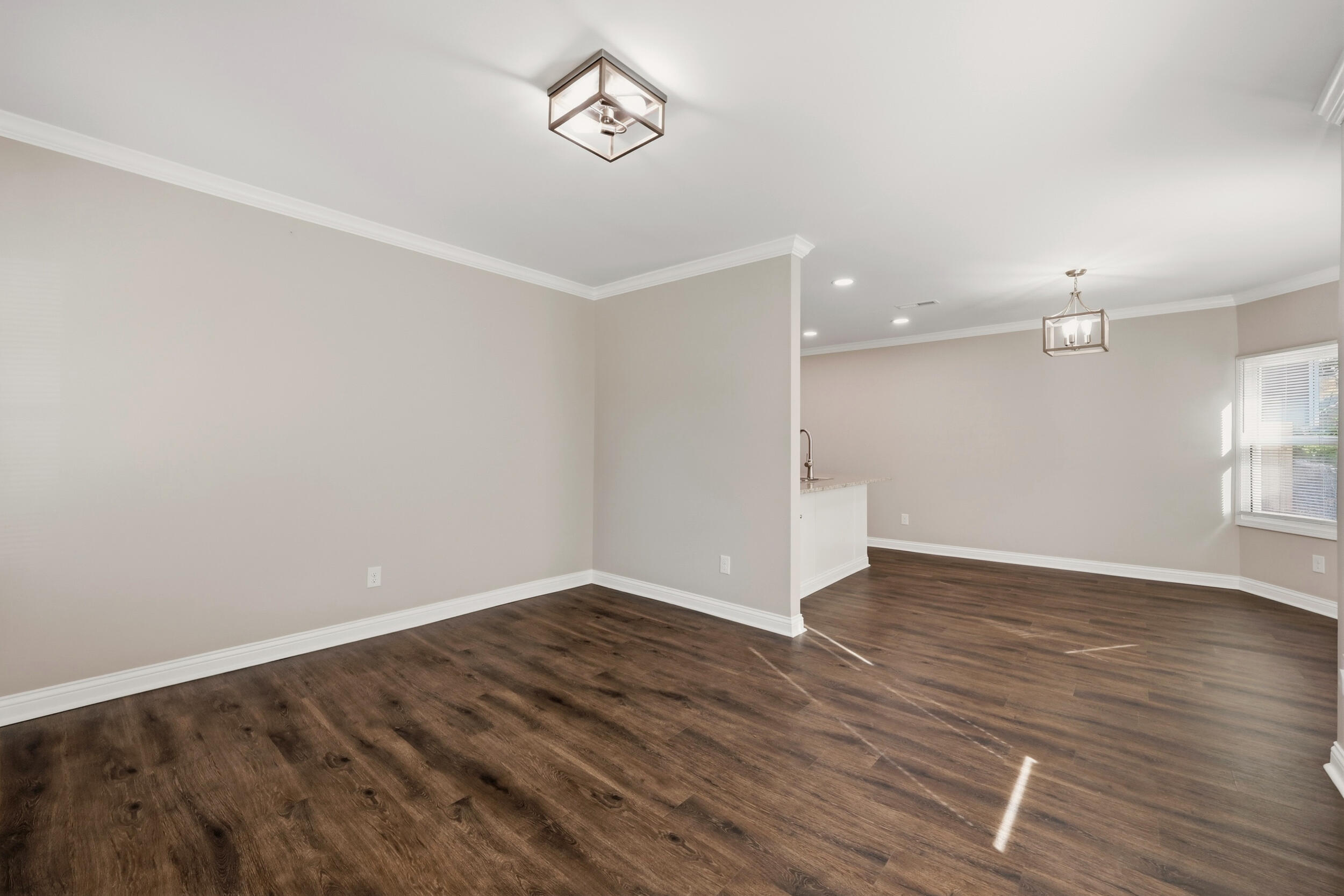 423 Roosevelt Boulevard Property Photo 5