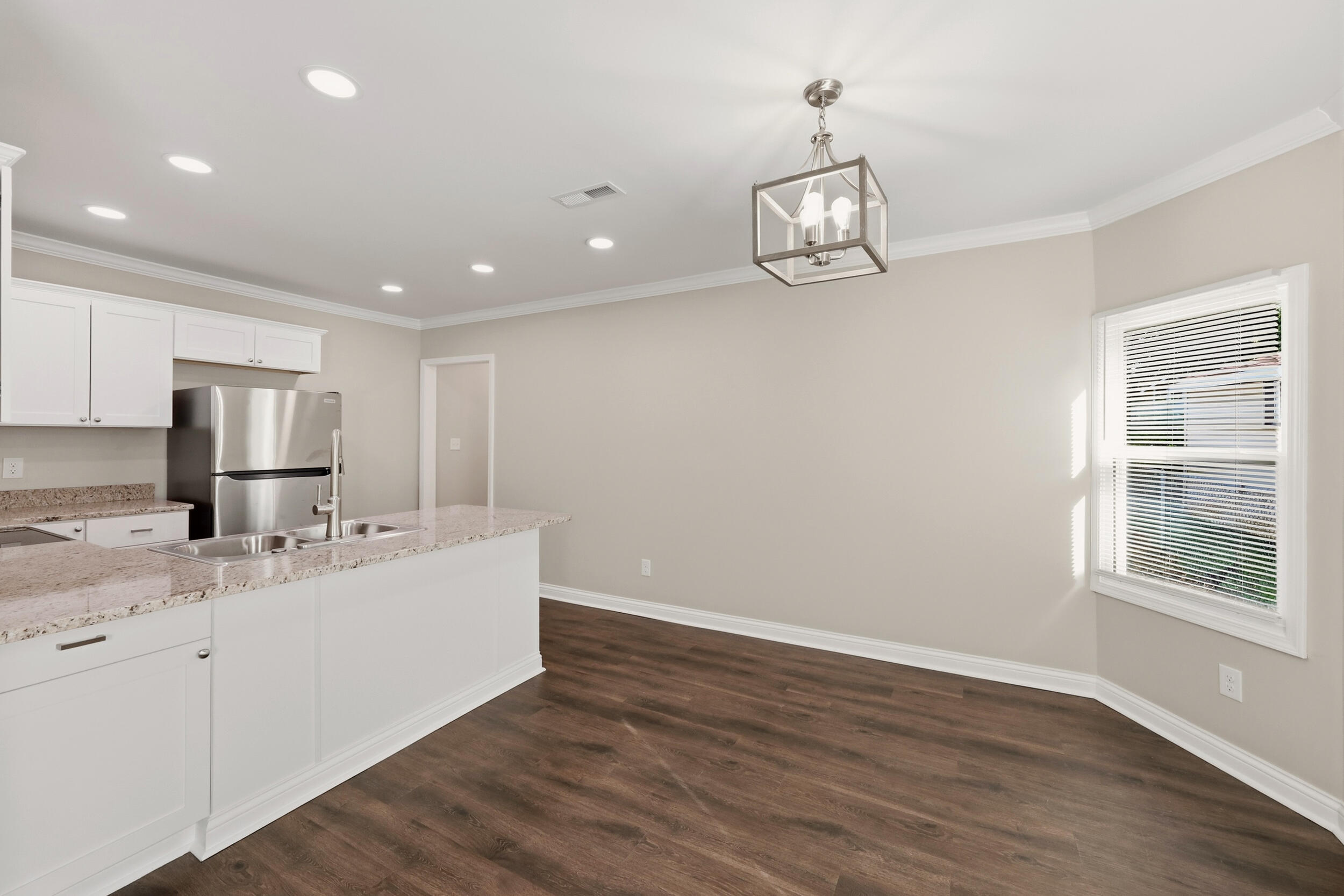 423 Roosevelt Boulevard Property Photo 7