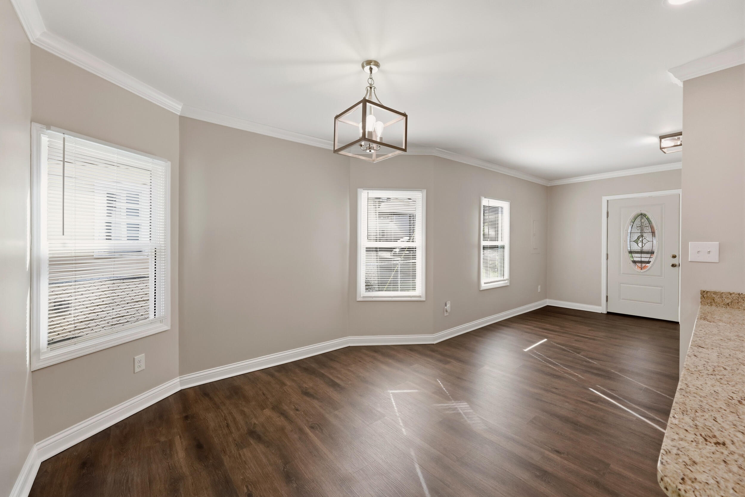 423 Roosevelt Boulevard Property Photo 8