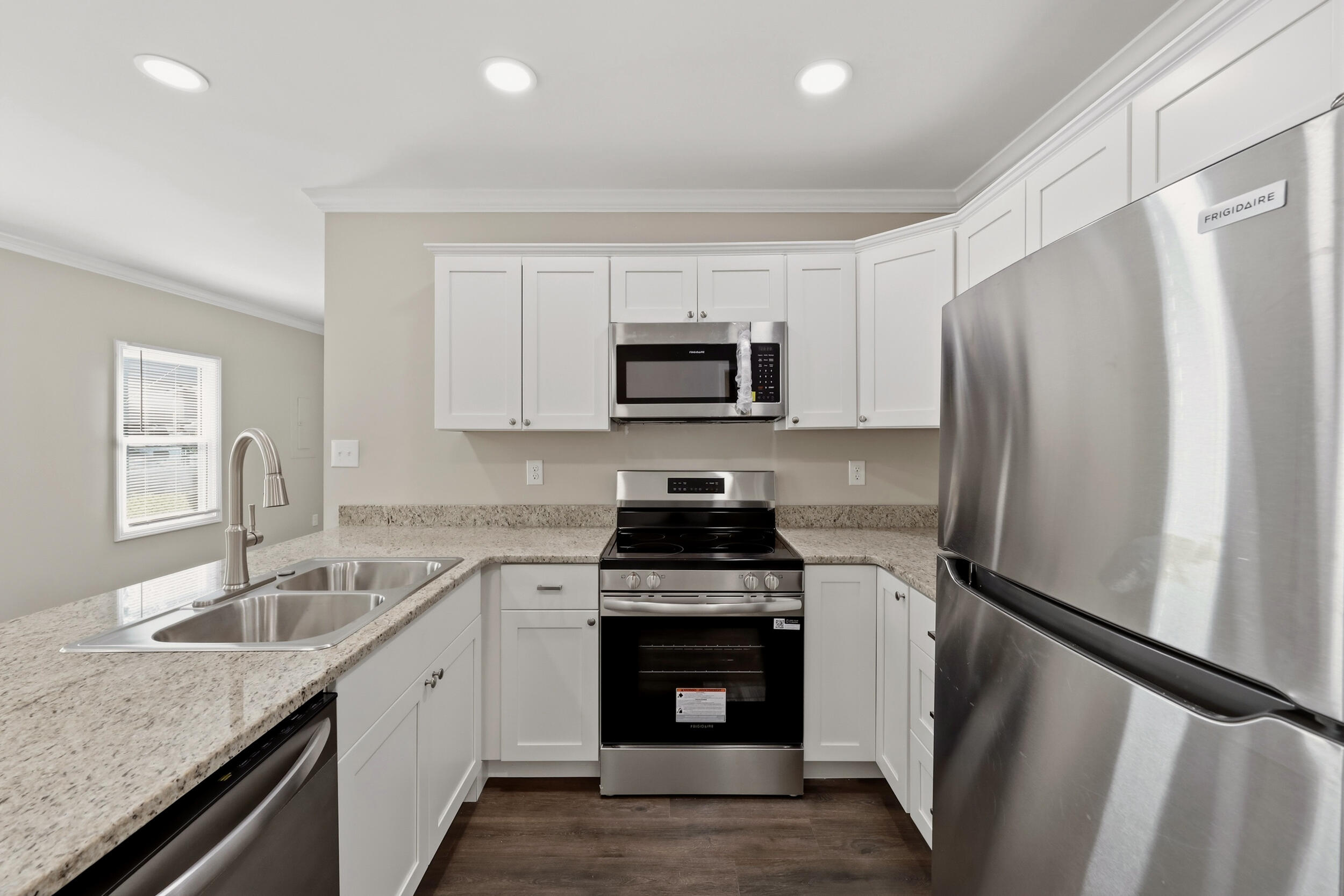 423 Roosevelt Boulevard Property Photo 10