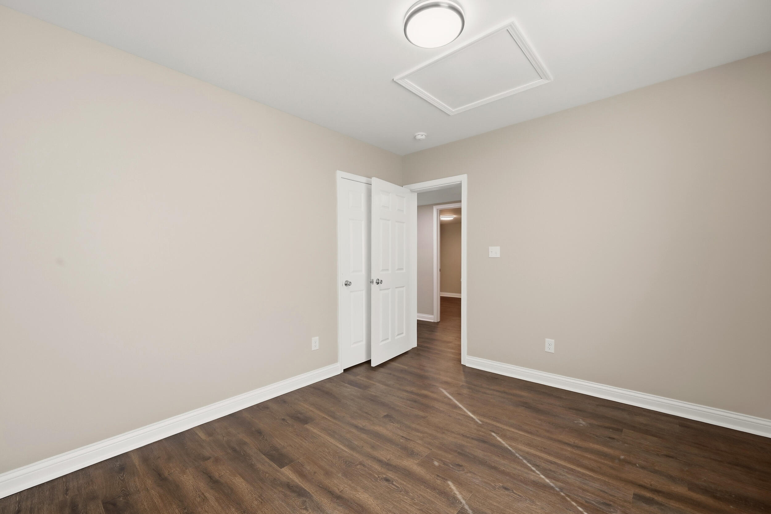 423 Roosevelt Boulevard Property Photo 19